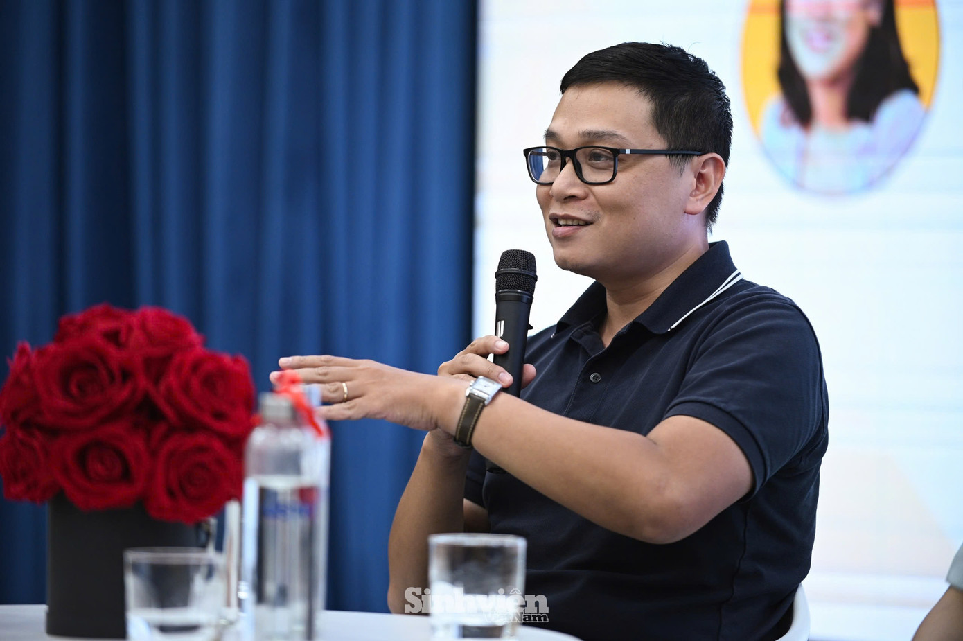 ThS Vũ Anh Đức: "Trong học tập và làm việc, các em luôn phải xác định mục tiêu rõ ràng, tránh lãng phí thời gian và tiền bạc." ThS Vũ Anh Đức: "Trong học tập và làm việc, các em luôn phải xác định mục tiêu rõ ràng, tránh lãng phí thời gian và tiền bạc."