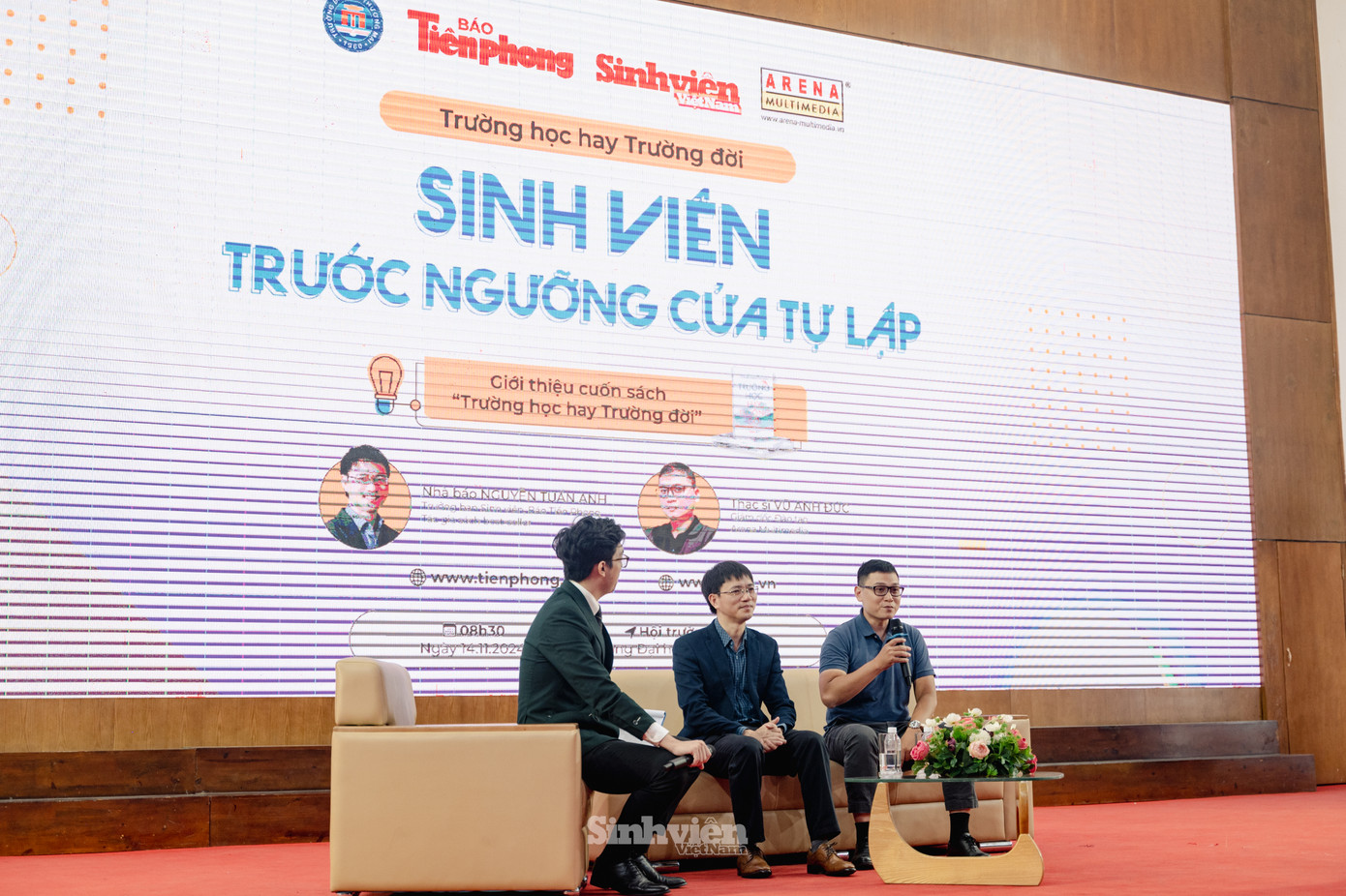 Từ hành trình du học tại Úc, Ths Vũ Anh Đức đã chia sẻ cách vượt qua rào cản văn hoá, tập quán địa phương, biến nó trở thành bản sắc, thế mạnh để tự tin hoà nhập và phát triển.