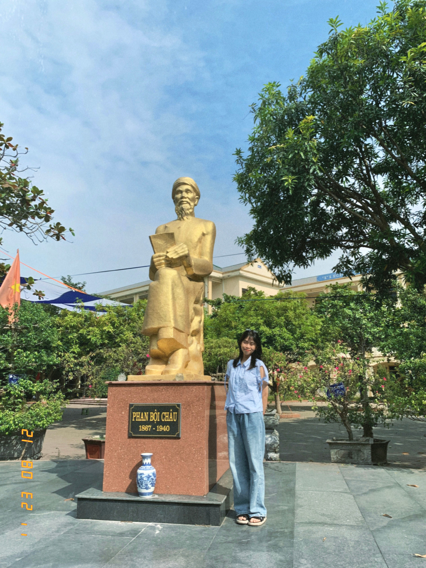 Với Khánh Linh, “vùng ký ức” ở Trường THPT Chuyên Phan Bội Châu là động lực rất lớn cho hiện tại.