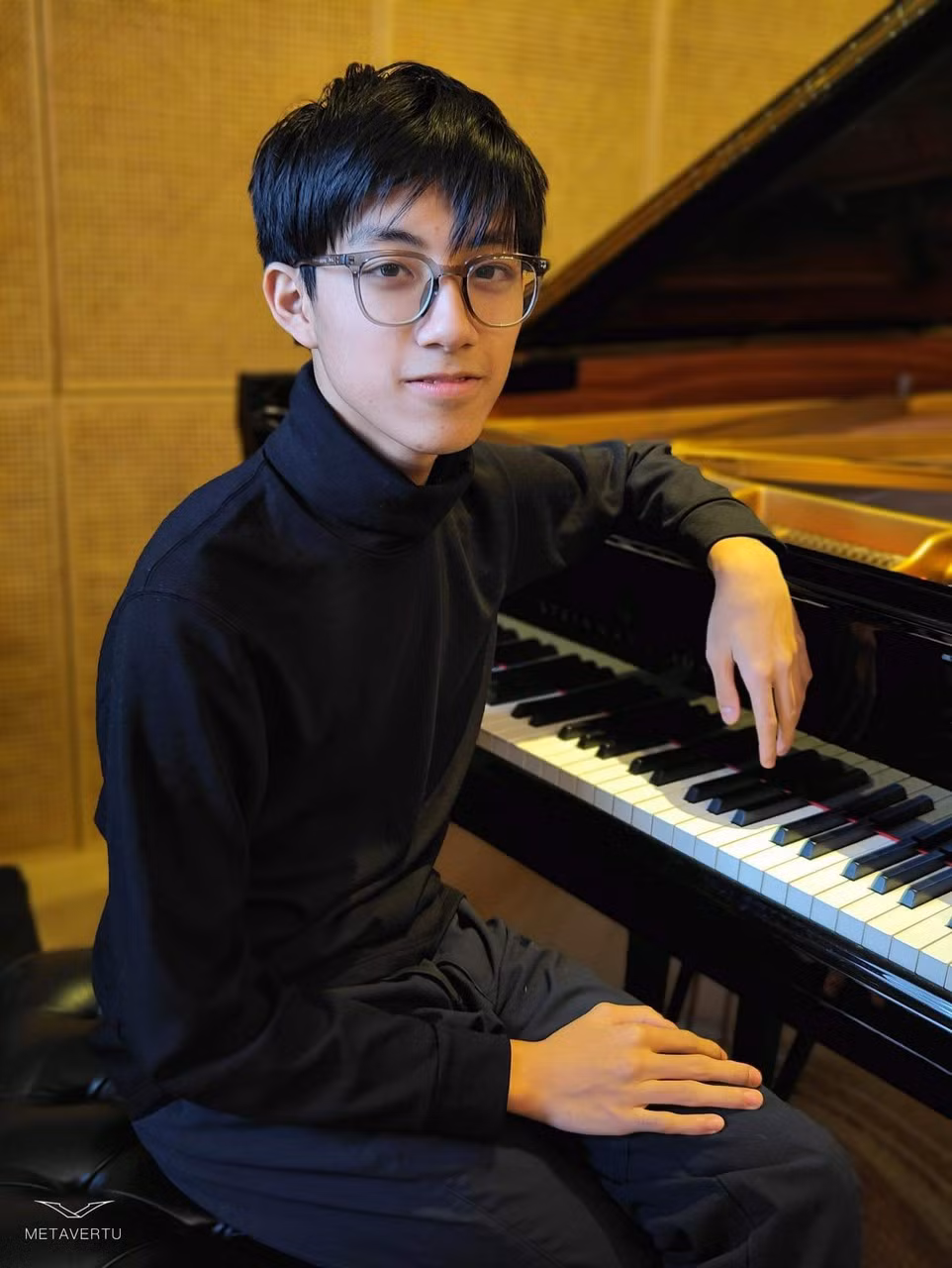 Chính những giai điệu vui nhộn trong phim hoạt hình đã đánh thức niềm yêu âm nhạc trong cậu bé Gia Quang.