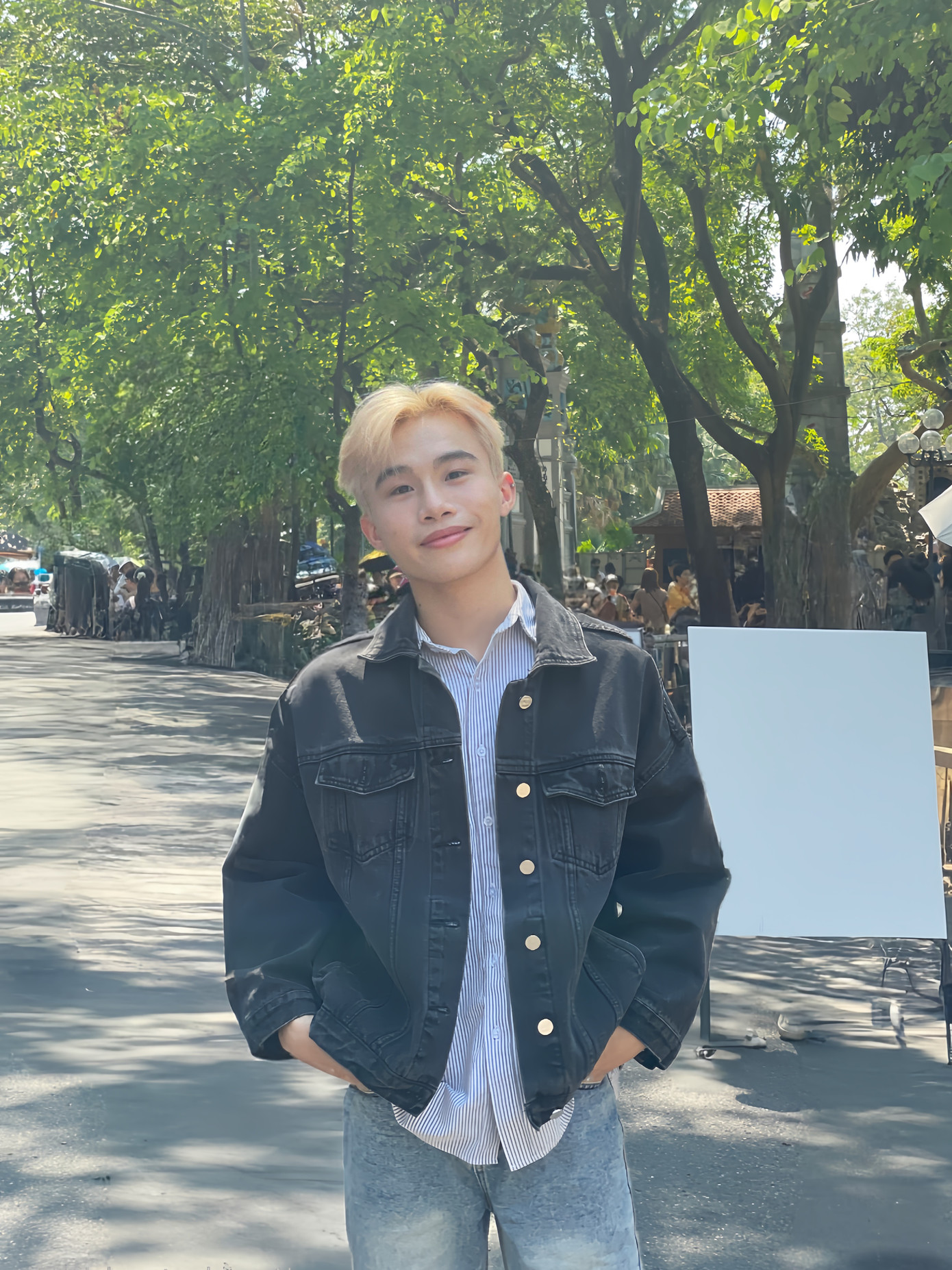 Nguyễn Tuấn Dũng (sinh năm 2005) hiện là sinh viên năm hai tại Trường Đại học Kinh tế Quốc dân. Nguyễn Tuấn Dũng (sinh năm 2005) hiện là sinh viên năm hai tại Trường Đại học Kinh tế Quốc dân.