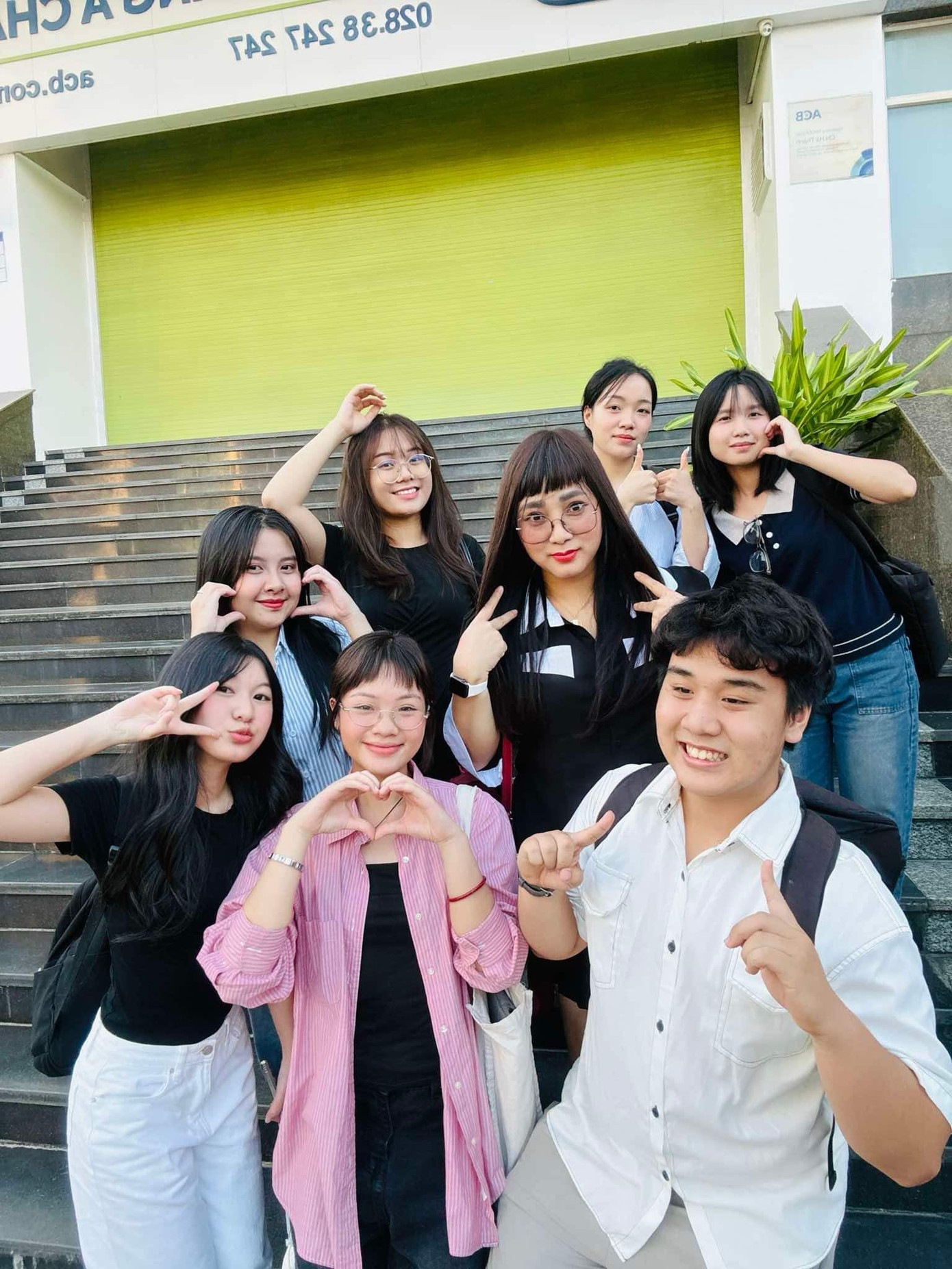 Cuộc gặp gỡ đầu tiên đầy cảm xúc trên hành trình kiến tập.