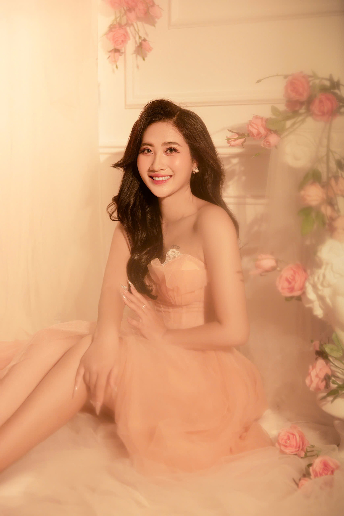 Minh Phương với vai trò mẫu ảnh.