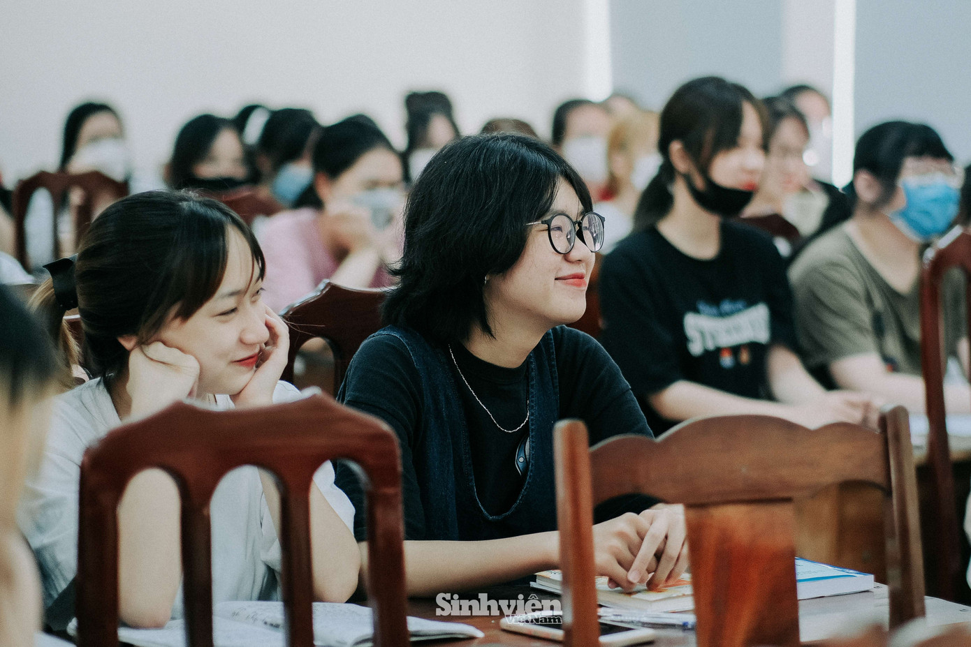 Sinh viên các trường bắt đầu trở lại học tập, từ ngày 19/2, trong khi một số trường bắt đầu vào 26/2. (Ảnh minh hoạ)