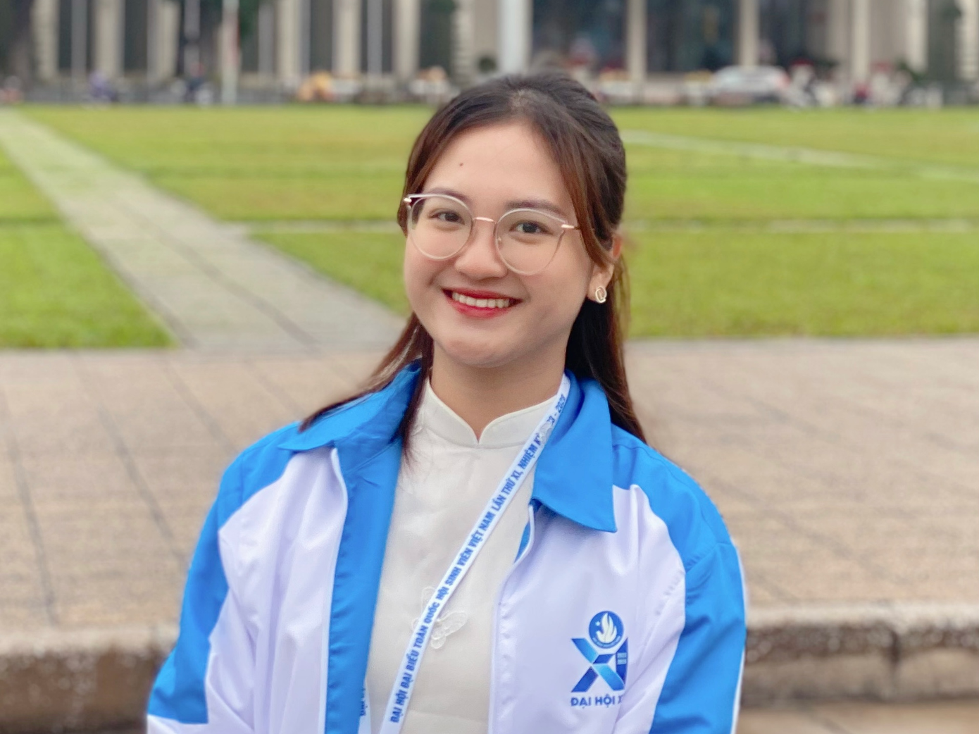 Bích Ngọc dự Đại hội đại biểu toàn quốc Hội Sinh viên Việt Nam lần thứ XI. Bích Ngọc dự Đại hội đại biểu toàn quốc Hội Sinh viên Việt Nam lần thứ XI.