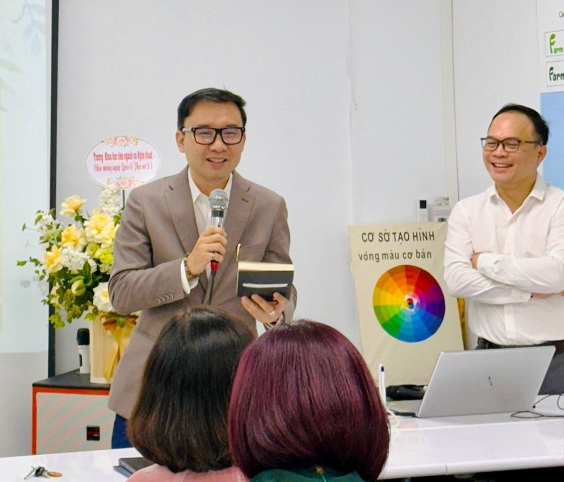 PGS.TS. Nguyễn Việt Khôi - Phó Hiệu trưởng Trường Khoa học liên ngành và Nghệ thuật và chiến lược đào tạo “nở hoa trong lòng doanh nghiệp”.