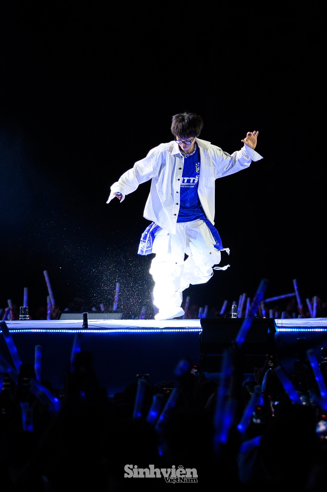 Điệu nhảy viral "triệu view" của "Chủ toạ LowG". Điệu nhảy viral "triệu view" của "Chủ toạ LowG".