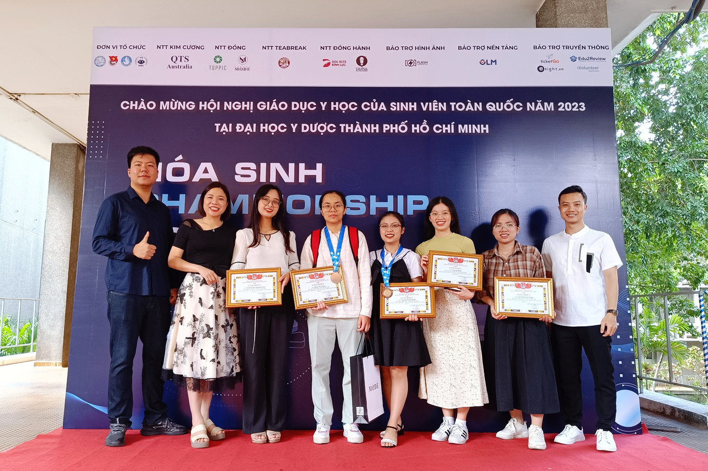 Top 20 “Chung kết cuộc thi Hoá Sinh Championship”, tổ chức bởi Đoàn Thanh niên Đại học Y Dược TP. Hồ Chí Minh.