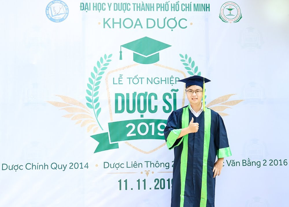 Trần Đình Dương - cựu sinh viên trường Đại học Y Dược Thành phố Hồ Chí Minh. Trần Đình Dương - cựu sinh viên trường Đại học Y Dược Thành phố Hồ Chí Minh.