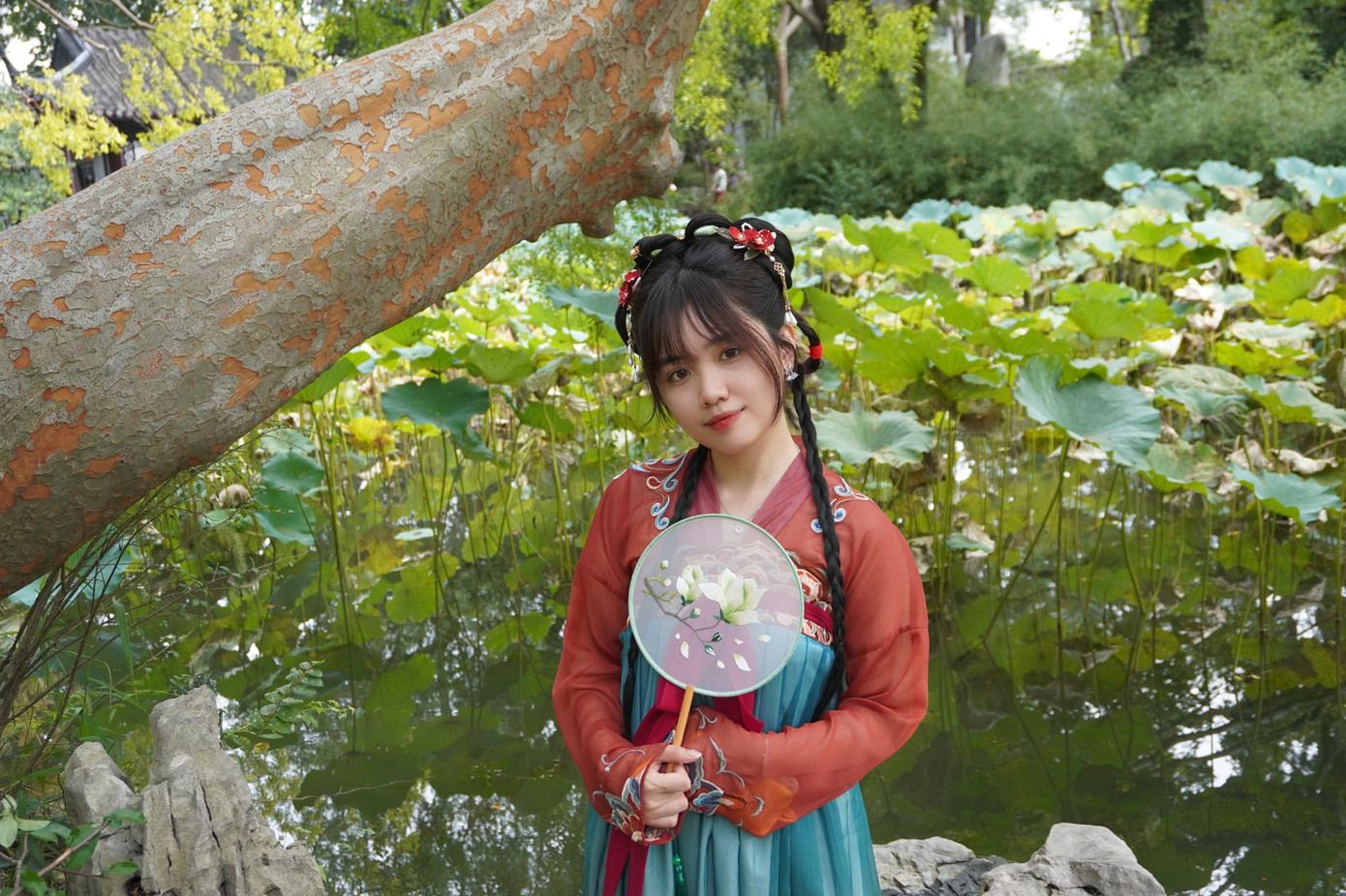 Hoàng Yến cho rằng để chinh phục thành công học bổng cần đầu tư phát triển ngôn ngữ và hiểu rõ điểm mạnh và điểm yếu của bản thân. Hoàng Yến cho rằng để chinh phục thành công học bổng cần đầu tư phát triển ngôn ngữ và hiểu rõ điểm mạnh và điểm yếu của bản thân.