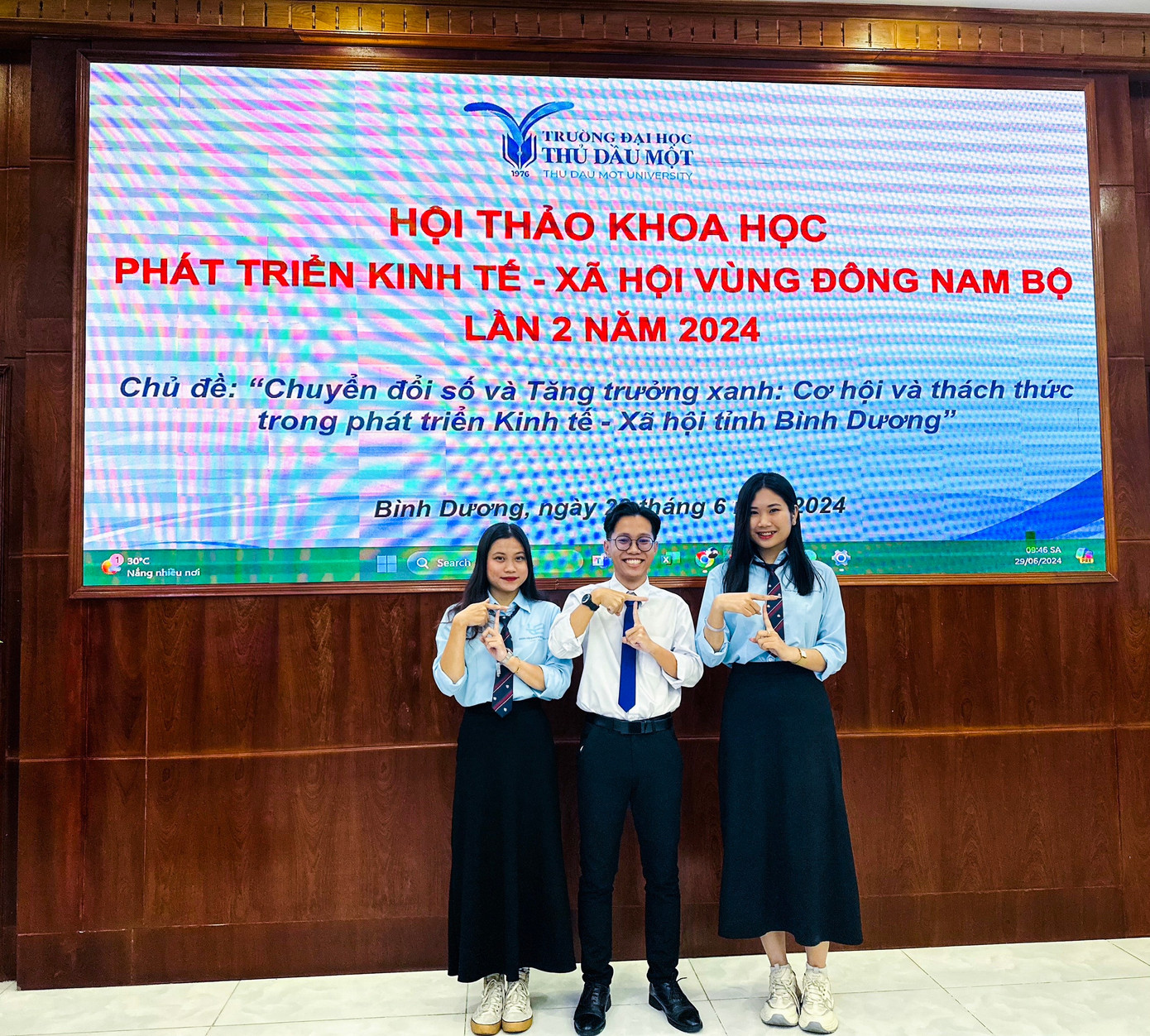 Cùng nhóm tác giả tham gia báo cáo tham luận tại Hội thảo khoa học quốc gia "Phát triển kinh tế - xã hội vùng Đông Nam Bộ lần 2 năm 2024". Cùng nhóm tác giả tham gia báo cáo tham luận tại Hội thảo khoa học quốc gia "Phát triển kinh tế - xã hội vùng Đông Nam Bộ lần 2 năm 2024".
