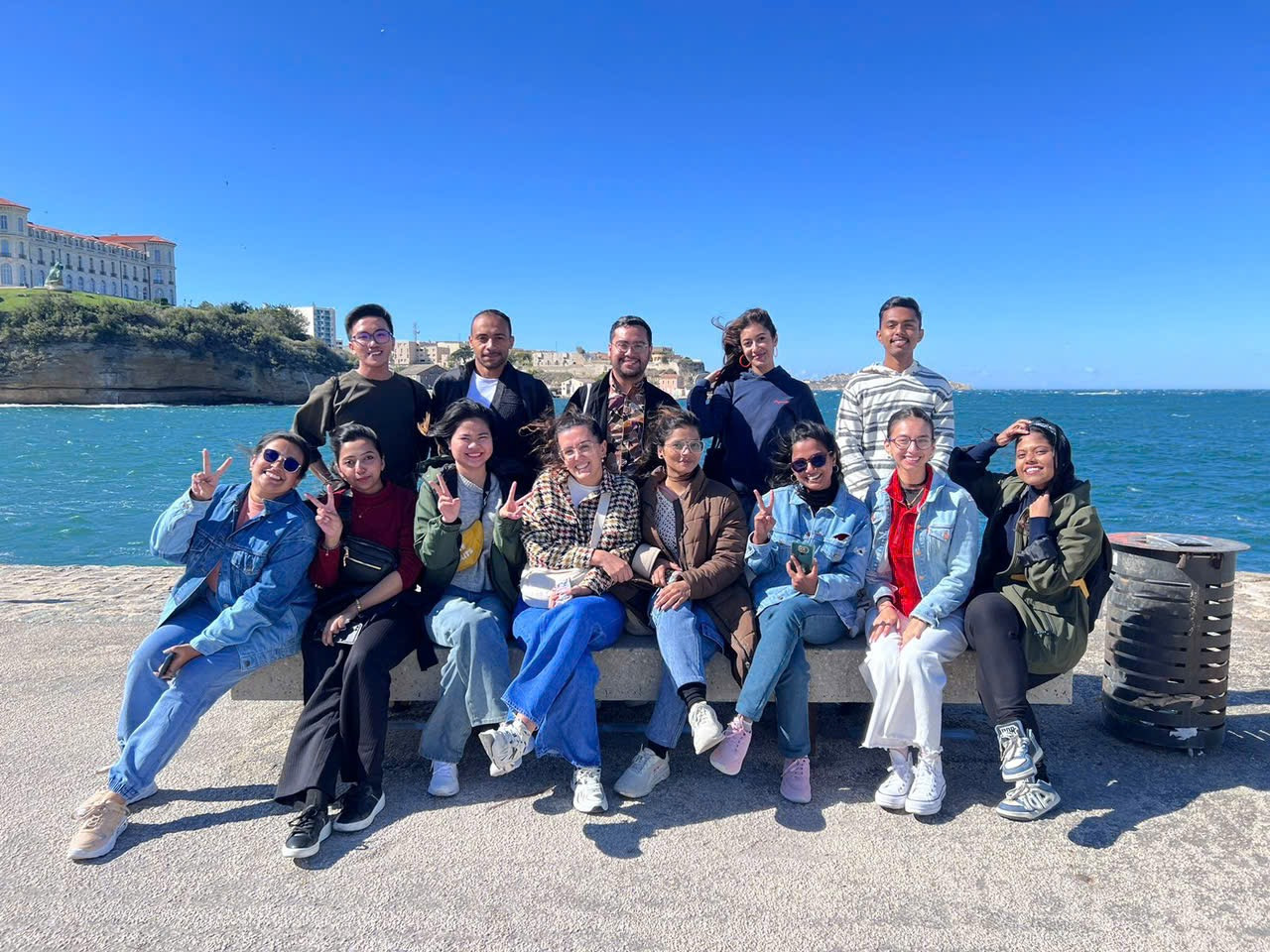 Phương Mai cùng các bạn sinh viên quốc tế trong chương trình thạc sĩ Chemical NanoEngineering. Phương Mai cùng các bạn sinh viên quốc tế trong chương trình thạc sĩ Chemical NanoEngineering.