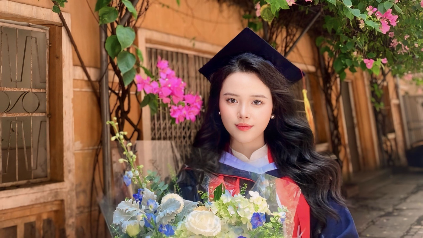 Ngọc Lan trong ngày tốt nghiệp đại học hồi đầu tháng 7/2024. Ngọc Lan trong ngày tốt nghiệp đại học hồi đầu tháng 7/2024.