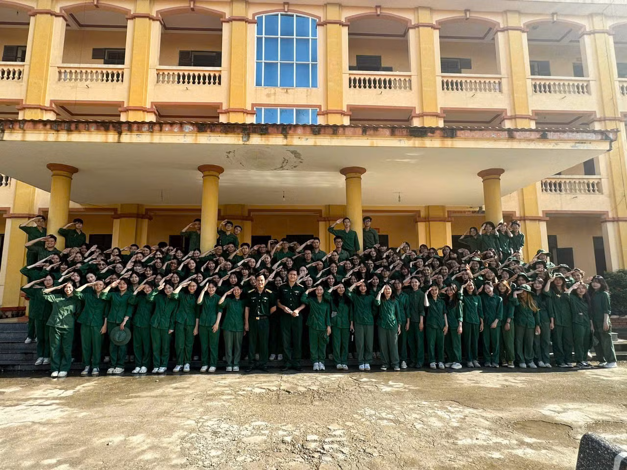 24 ngày tại Trường Quân sự Quân khu 2 Vĩnh Phúc đều chất chứa nhiều kỉ niệm đáng nhớ của đại đội.