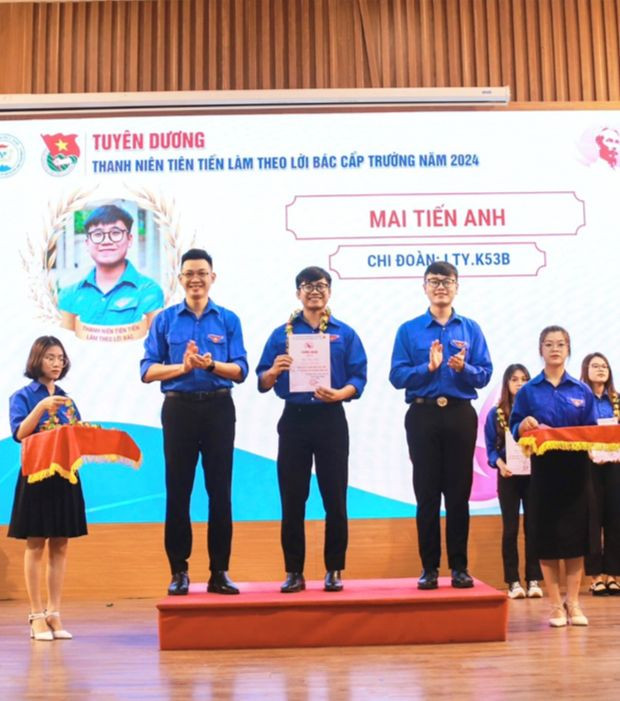 Tiến Anh đạt danh hiệu “Thanh niên tiên tiến làm theo lời Bác” cấp trường năm 2023.