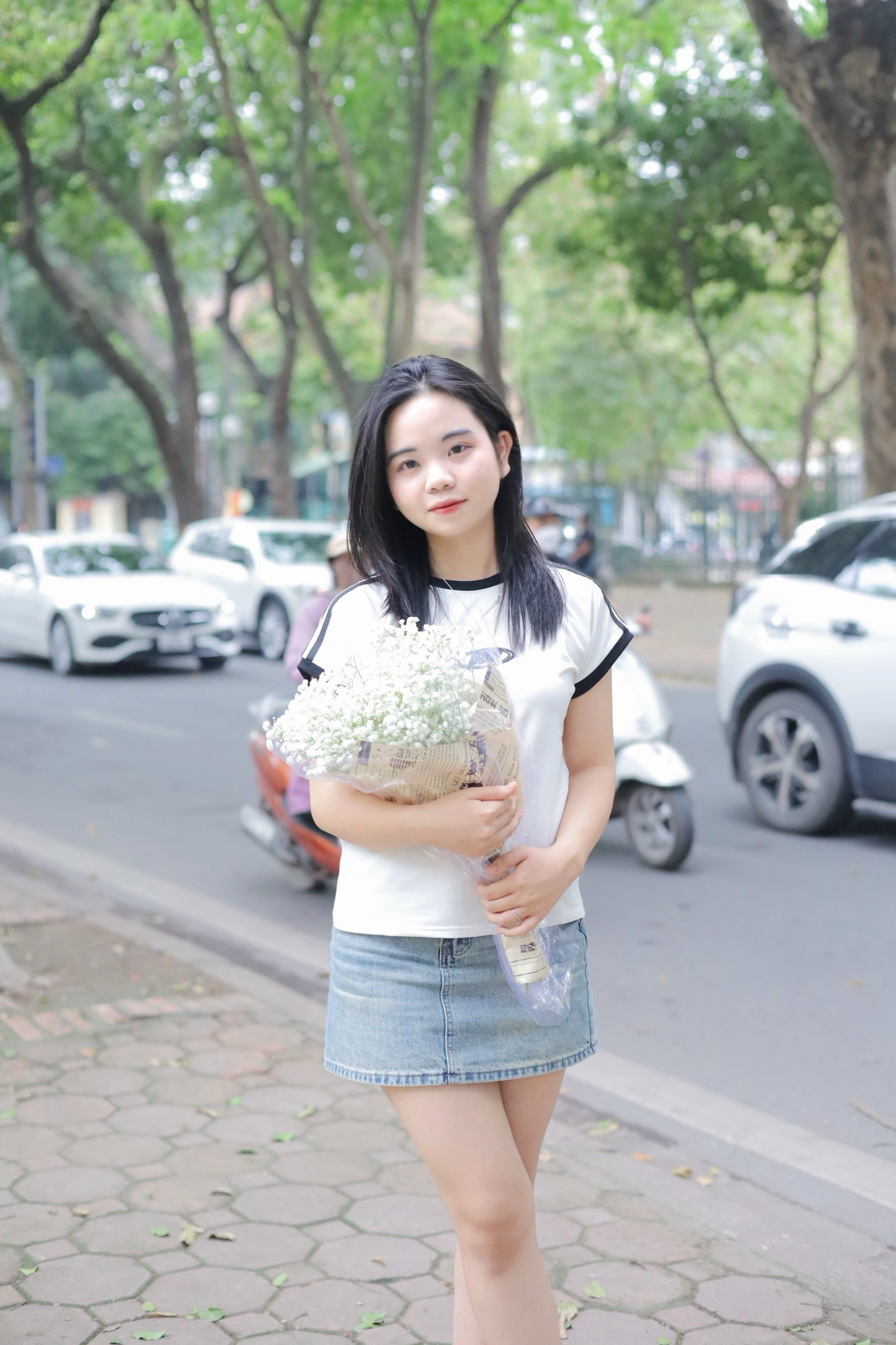 Thu Hà hiện là sinh viên năm ba, Khoa Tiếng Anh, Trường Đại học sư phạm Hà Nội 2.