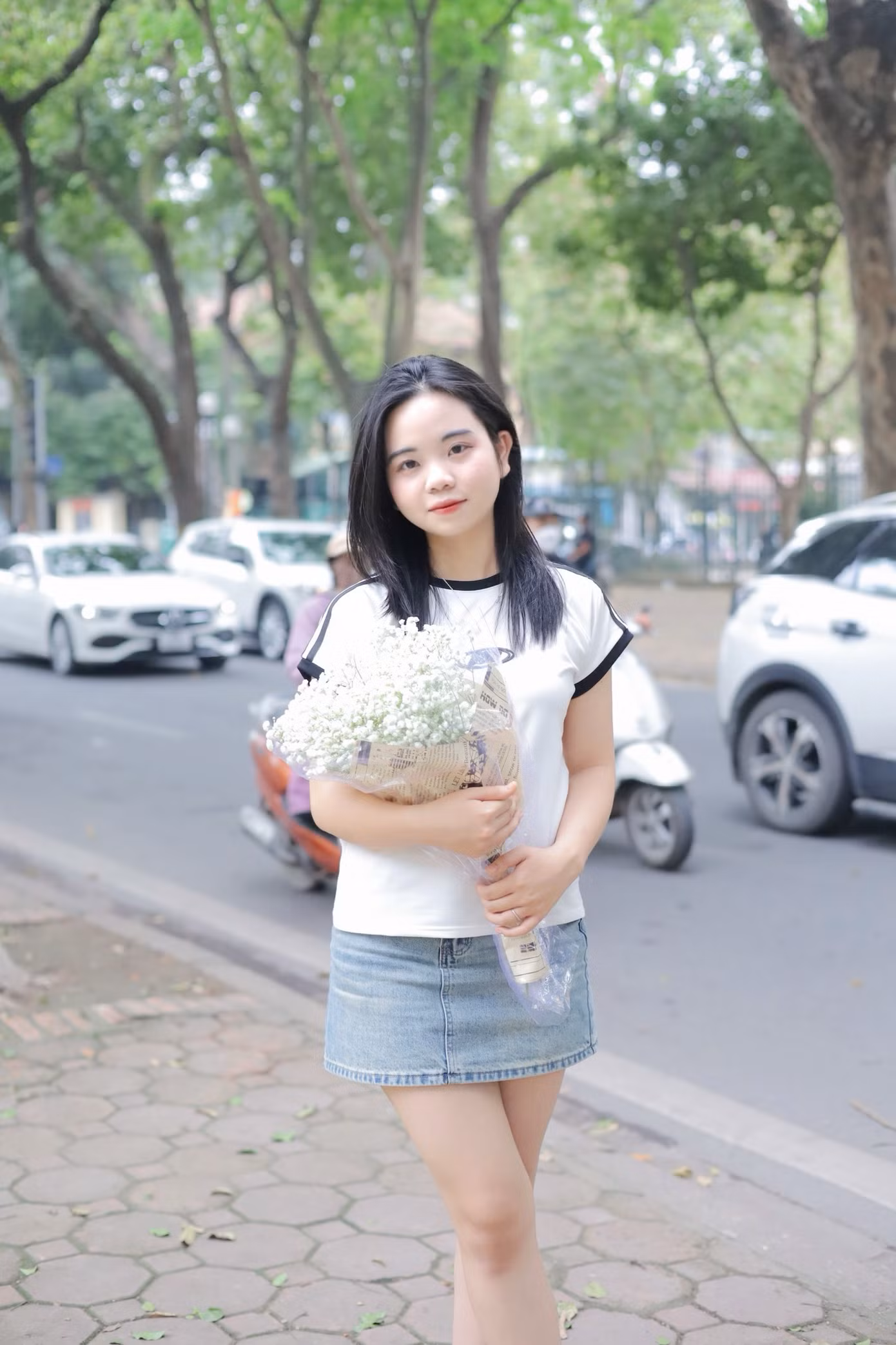 Thu Hà hiện là sinh viên năm ba, Khoa Tiếng Anh, Trường Đại học sư phạm Hà Nội 2. Thu Hà hiện là sinh viên năm ba, Khoa Tiếng Anh, Trường Đại học sư phạm Hà Nội 2.