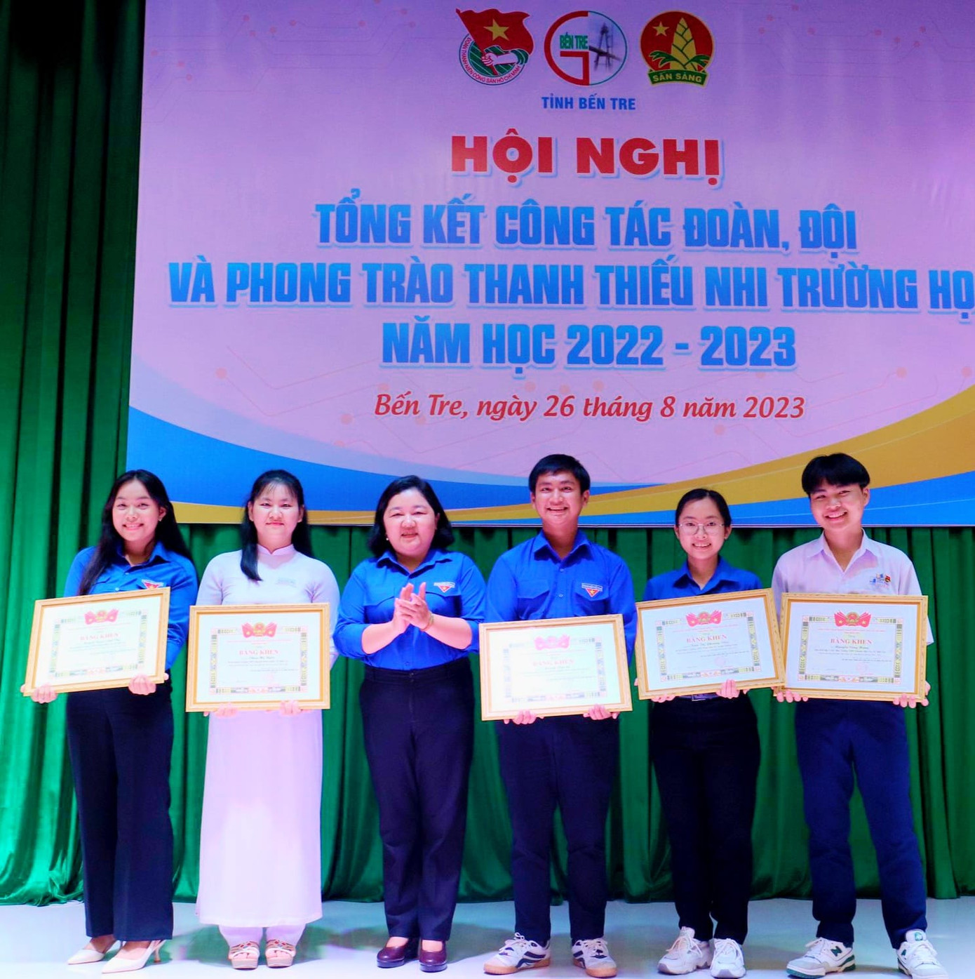 Sỹ nhận danh hiệu "Học sinh 3 tốt" tỉnh Bến Tre năm 2024.