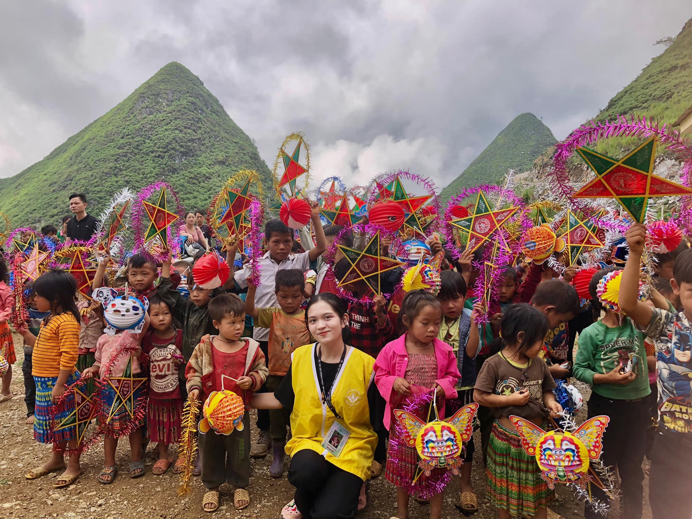 Mỗi chuyến đi là những trải nghiệm quý báu để từ đó cô nàng dần trưởng thành hơn.