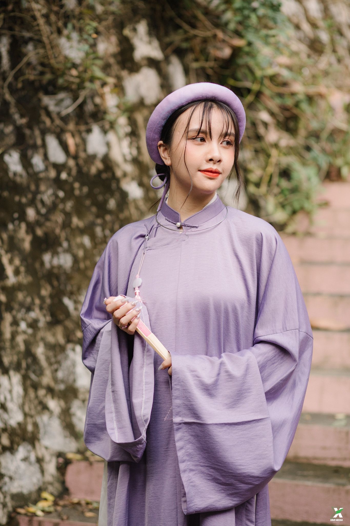 Thanh Phương giành được học bổng của trường và sử dụng số tiền học bổng để đóng học phí, giảm bớt gánh nặng kinh tế cho gia đình. Thanh Phương giành được học bổng của trường và sử dụng số tiền học bổng để đóng học phí, giảm bớt gánh nặng kinh tế cho gia đình.