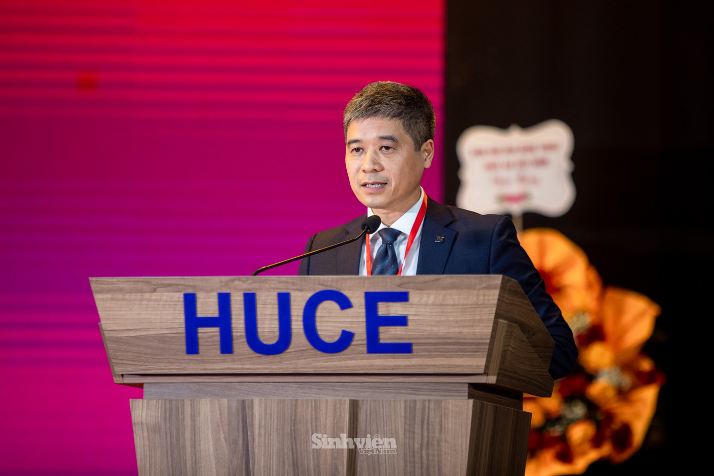 PGS.TS Hoàng Tùng - Hiệu trưởng Trường Đại học Xây dựng Hà Nội phát biểu khai mạc.