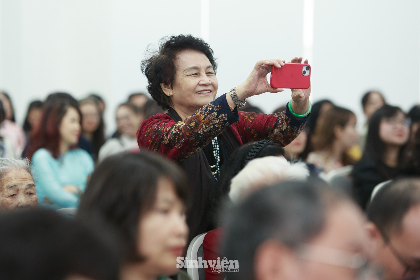 Các nguyên lãnh đạo, cán bộ, cựu sinh viên Học viện tham dự buổi lễ.