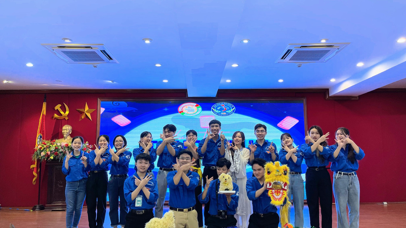 Nam sinh Thanh Hóa tích cực tham gia các hoạt động xã hội.