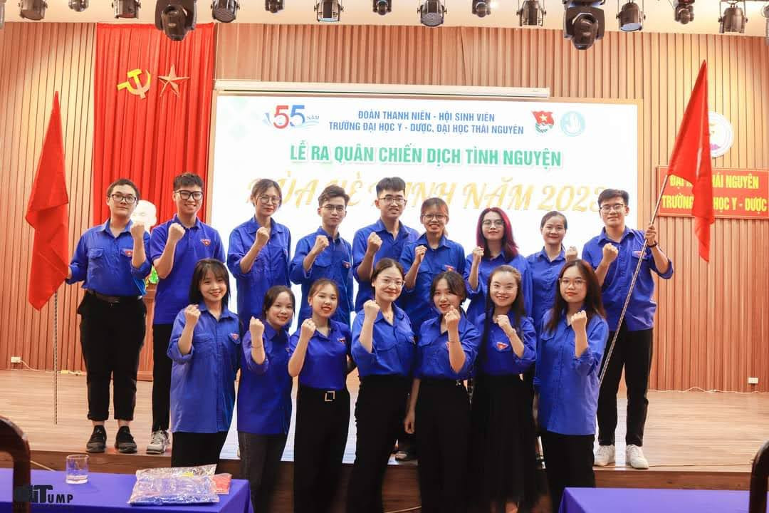 Minh Tú cùng các bạn sinh viên tại Lễ ra quân chiến dịch tình nguyện Hè 2023. Minh Tú cùng các bạn sinh viên tại Lễ ra quân chiến dịch tình nguyện Hè 2023.