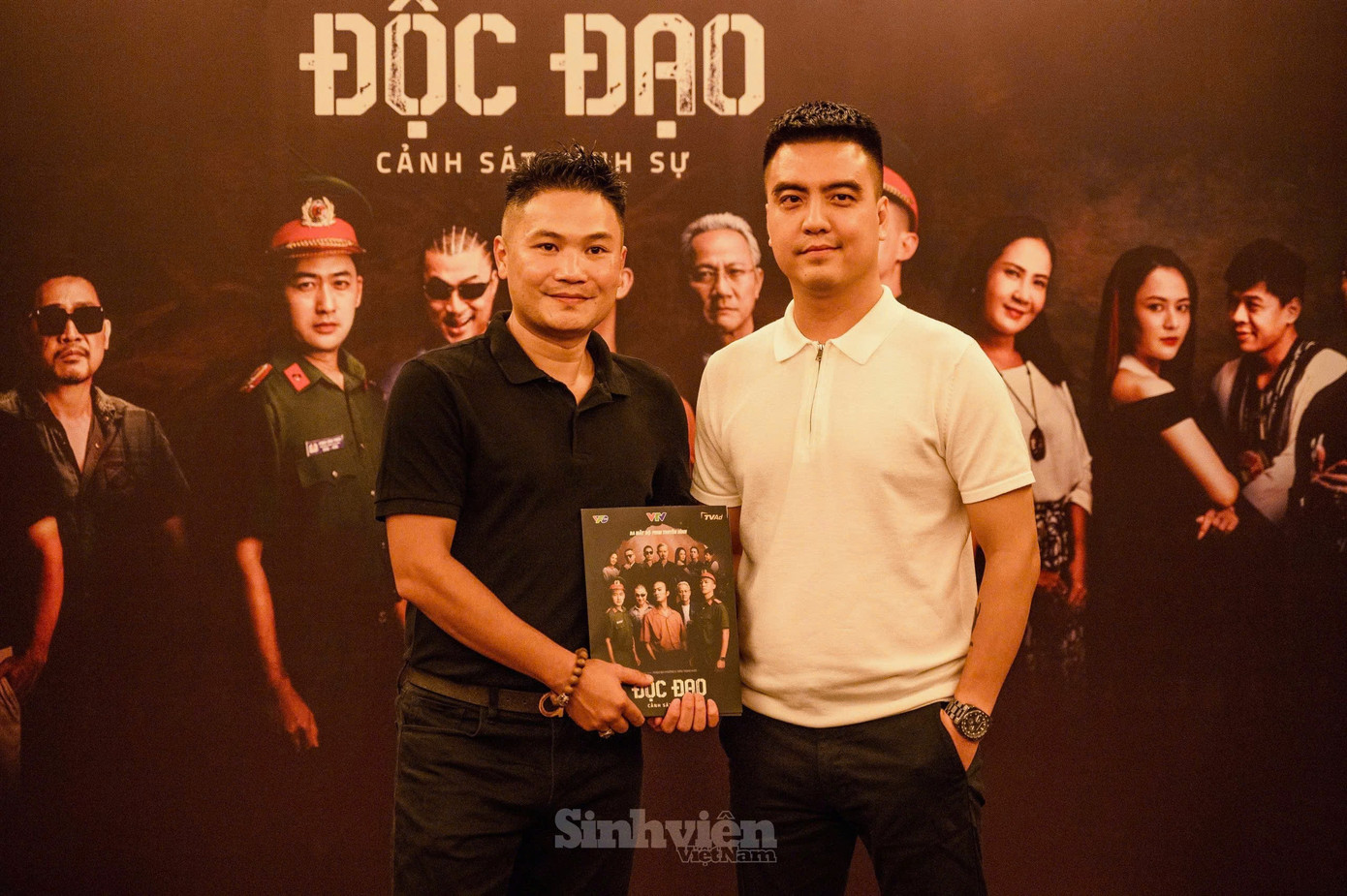 Đạo diễn Trần Trọng Khôi và Phạm Gia Phương.