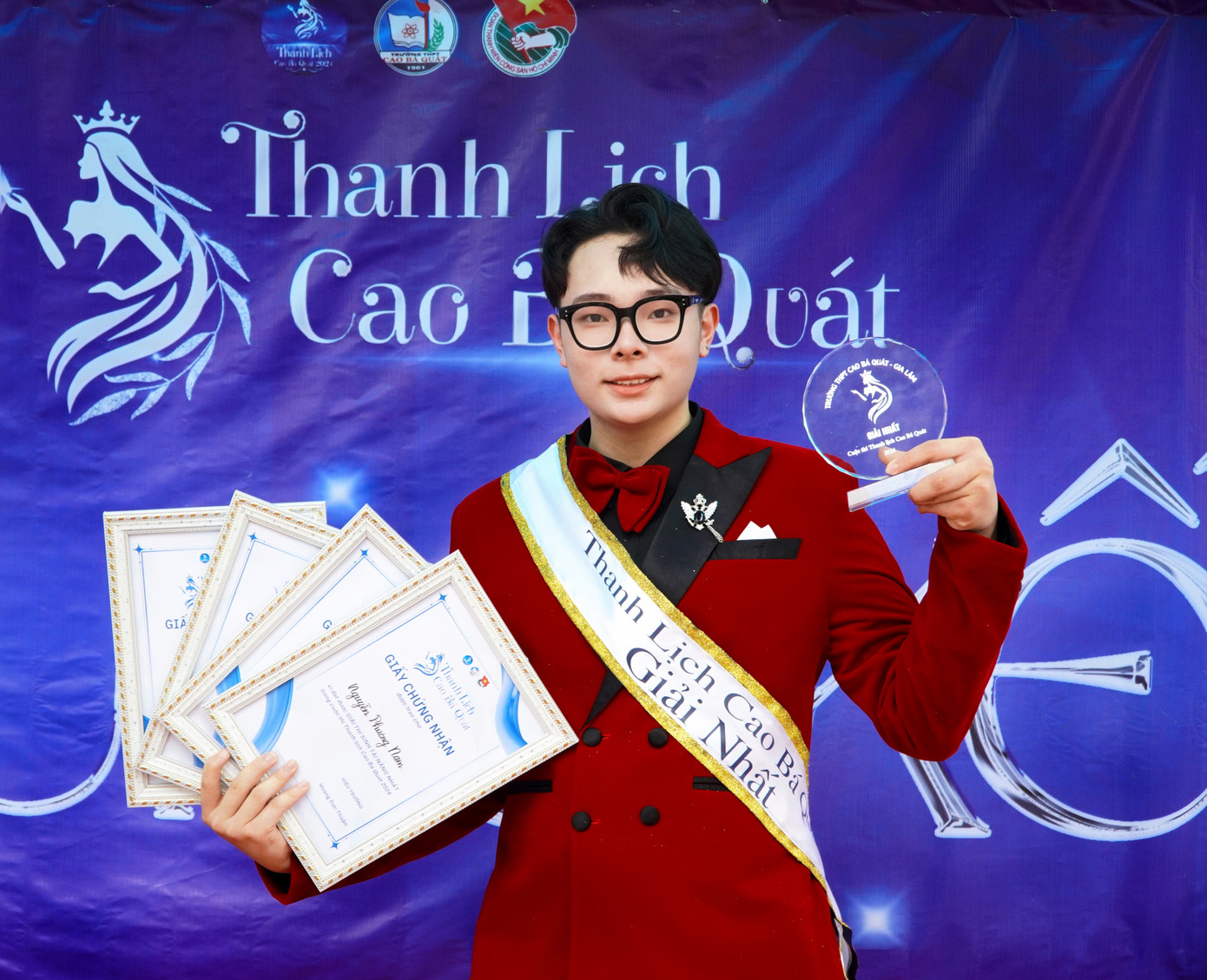 Phương Nam đạt giải Nhất và 3 giải phụ trong cuộc thi Thanh lịch Cao Bá Quát 2024.