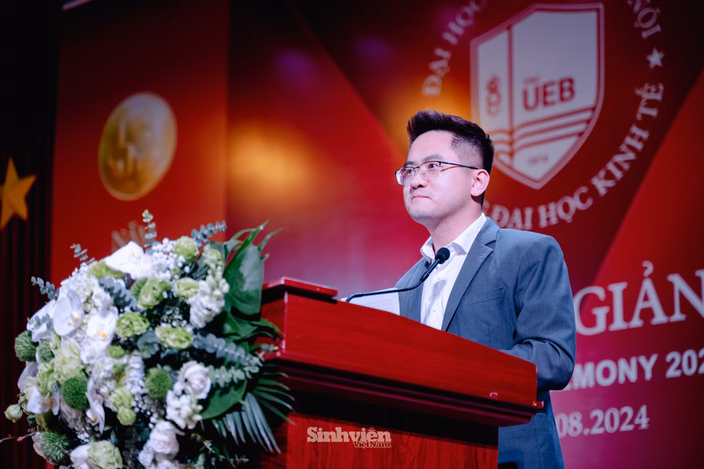 TS Vũ Duy - Phó Trưởng phòng Đào tạo công bố các quyết định trúng tuyển năm học 2024-2025.