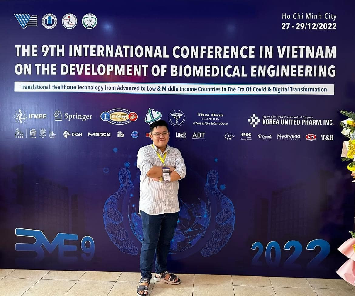 Tân năng nổ trong các hoạt động NCKH và nhận được nhiều giải thưởng danh giá.