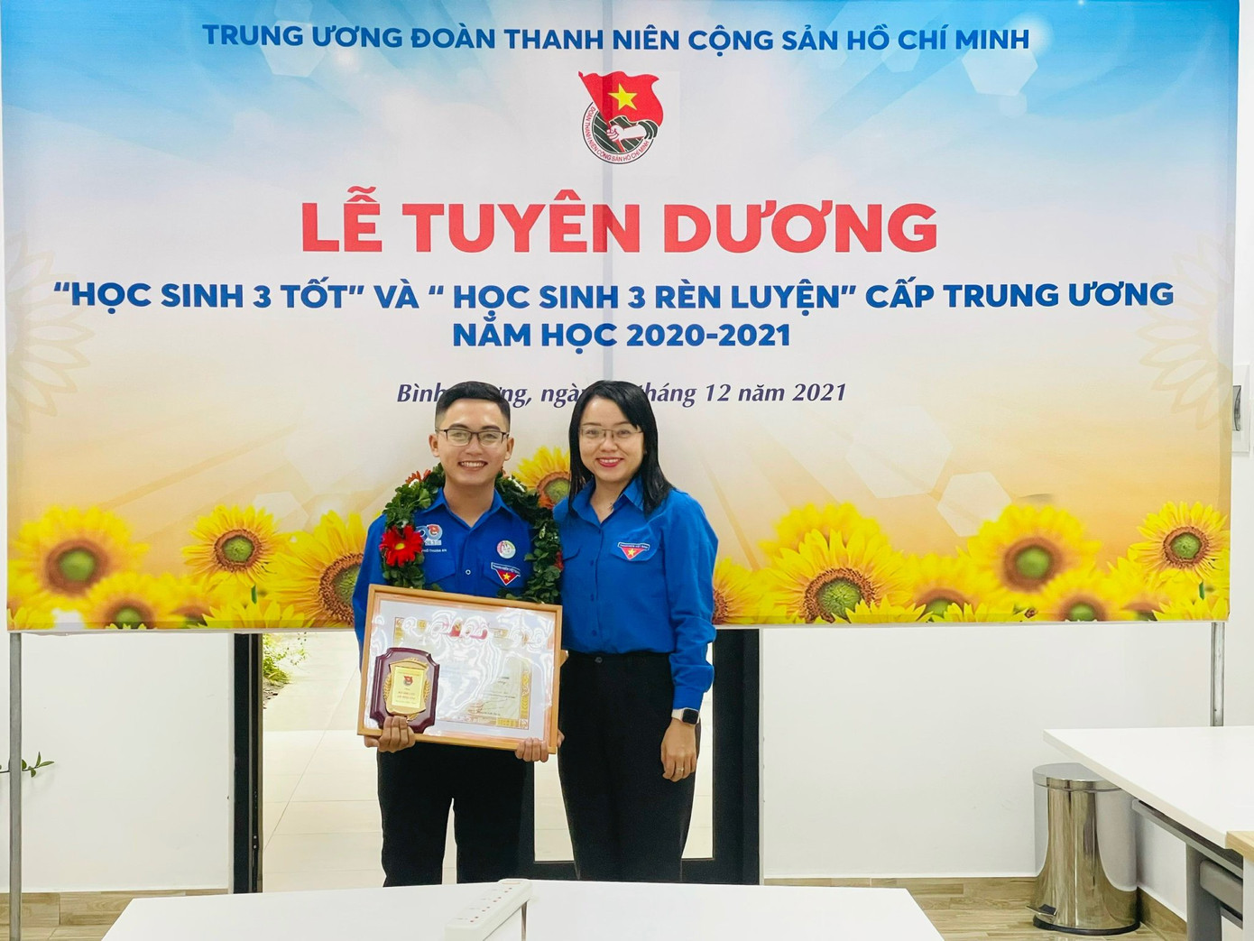 Huỳnh Hoàng Tú là học sinh duy nhất của tỉnh Bình Dương đạt danh hiệu “Học sinh 3 Tốt” cấp Trung ương năm học 2019-2020 và tiếp tục đạt được danh hiệu này trong năm học 2020-2021. Huỳnh Hoàng Tú là học sinh duy nhất của tỉnh Bình Dương đạt danh hiệu “Học sinh 3 Tốt” cấp Trung ương năm học 2019-2020 và tiếp tục đạt được danh hiệu này trong năm học 2020-2021.