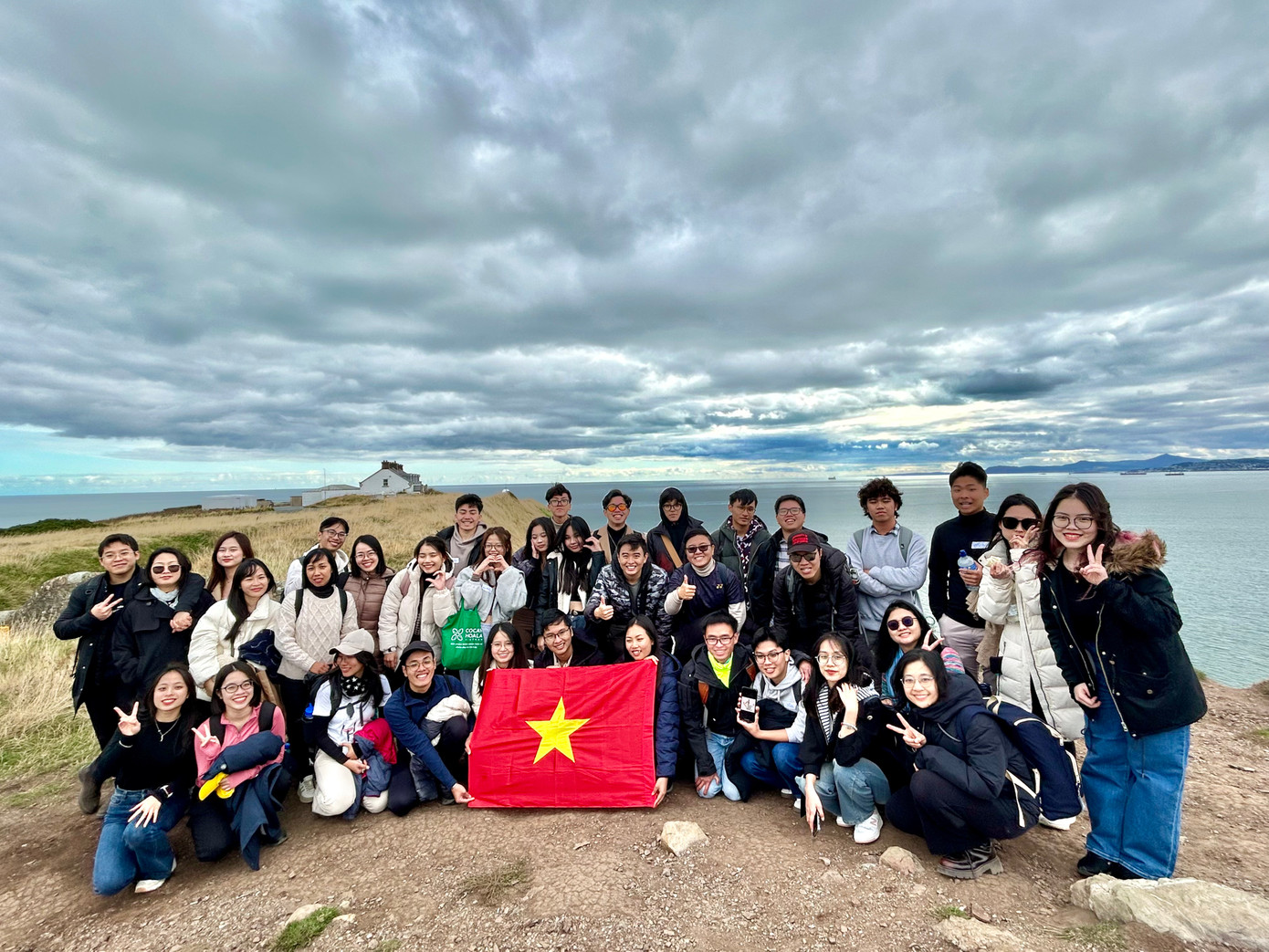 Minh Huyền tham gia tổ chức sự kiện Howth Hiking 2024.