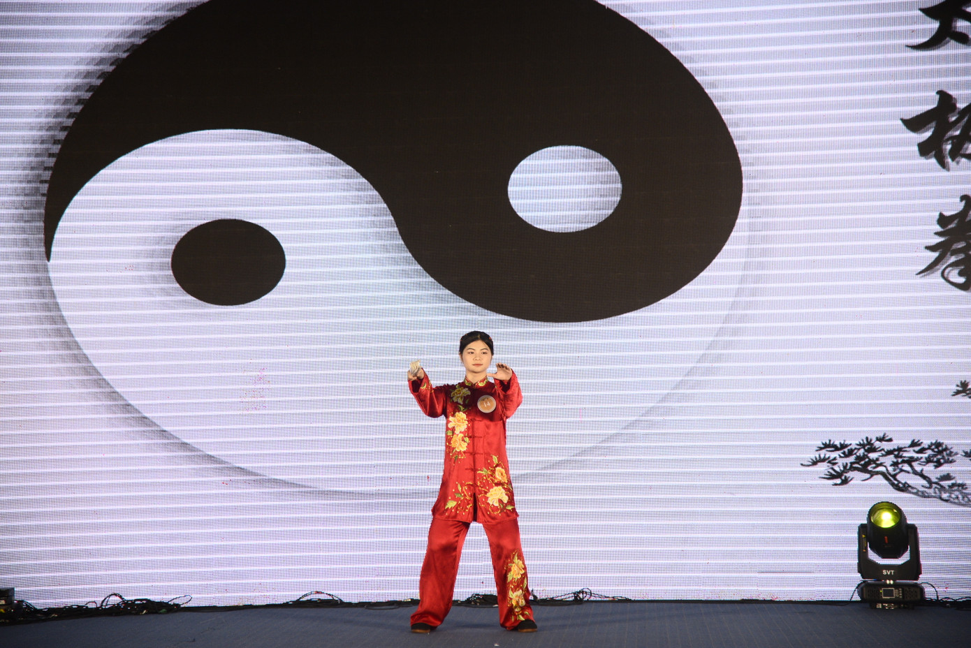 Ái Lâm tham gia cuộc thi “Nhịp cầu Hán ngữ” lần thứ 22 dành cho sinh viên các trường Đại học khu vực miền Bắc và miền Trung Việt Nam.