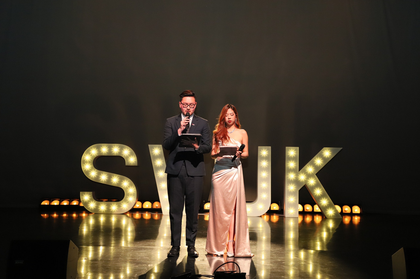 Nhân là MC tại sự kiện SVUK Talent Show 2023.