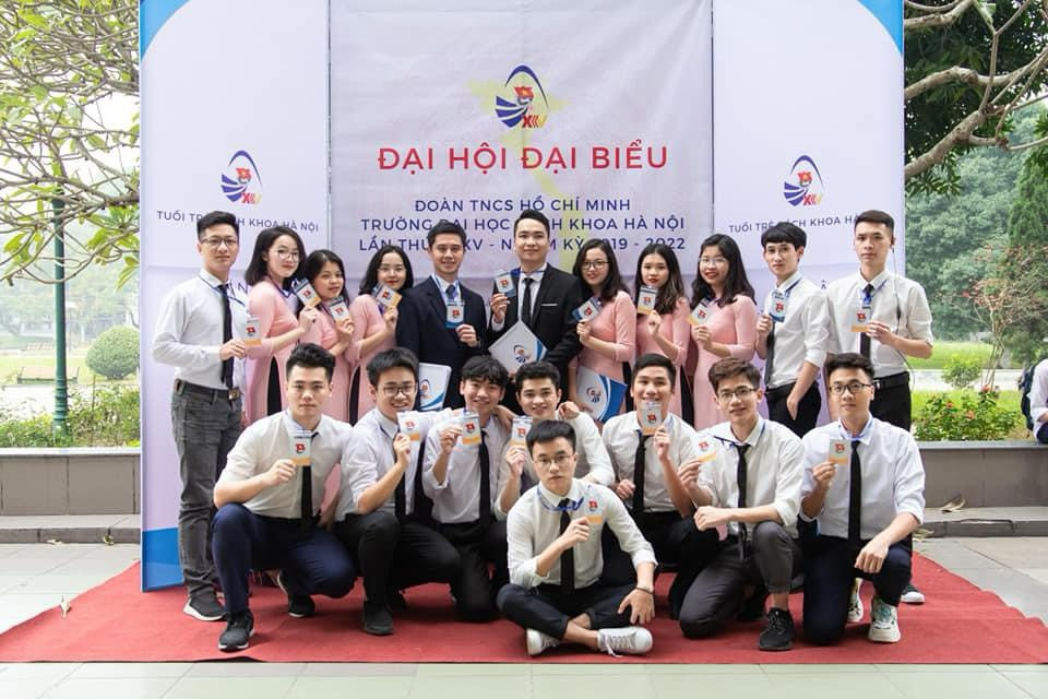 Quỳnh tích cực tham gia công tác Đoàn - Hội.