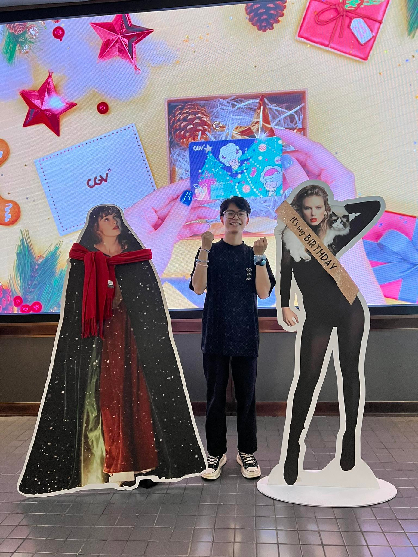 Bình Dương tại buổi công chiếu The Eras Tour tại rạp phim.