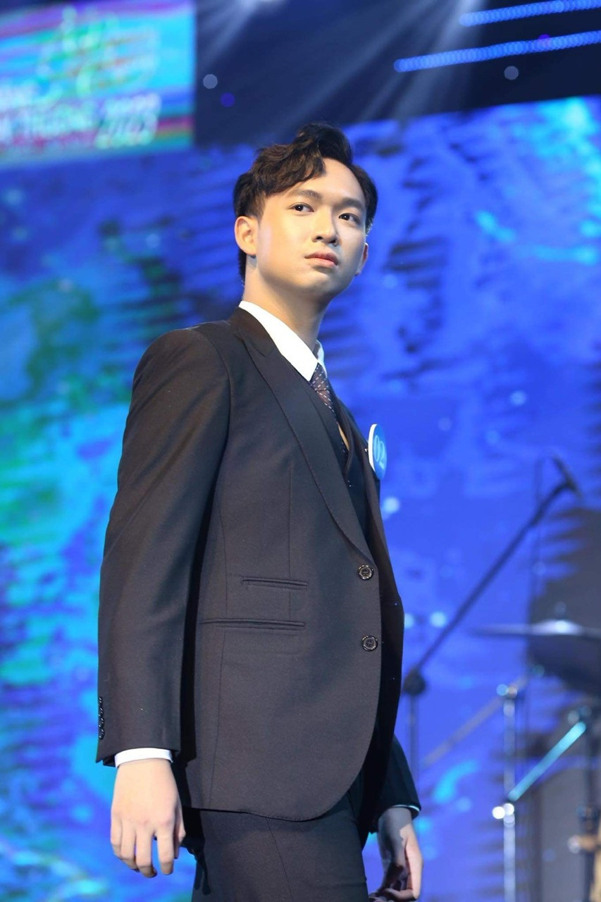 Nguyễn Bá Minh - Tân Nam vương Trường Đại học Ngoại thương. Nguyễn Bá Minh - Tân Nam vương Trường Đại học Ngoại thương.