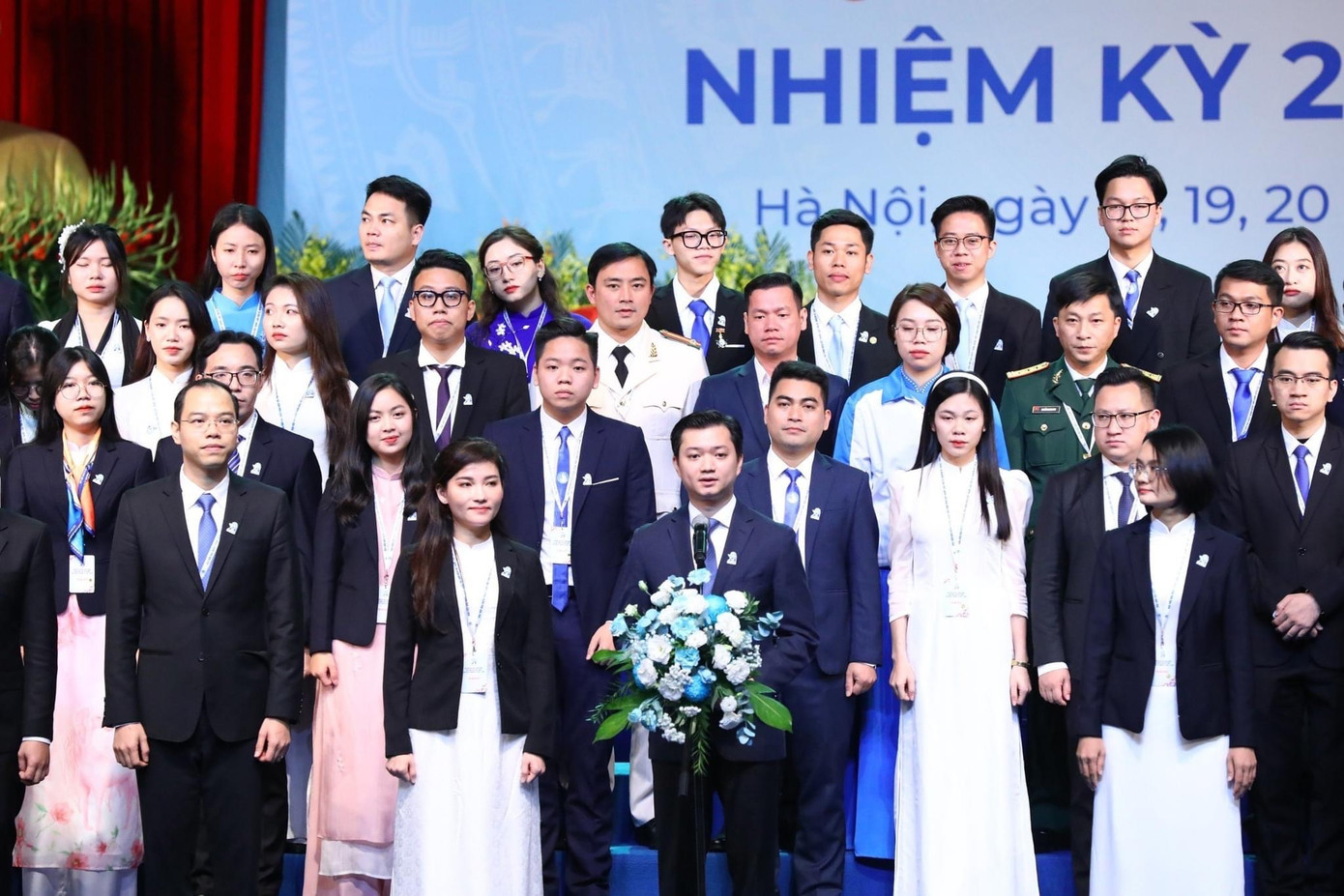 Thành Long tham gia Đại hội đại biểu toàn quốc Hội Sinh viên Việt Nam lần thứ XI. Thành Long tham gia Đại hội đại biểu toàn quốc Hội Sinh viên Việt Nam lần thứ XI.