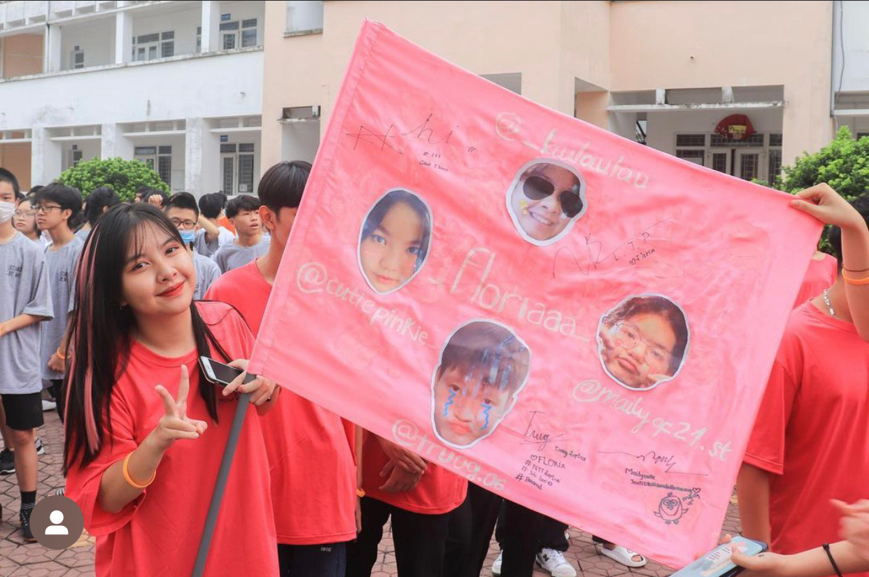 Lê Thanh Phương (sinh năm 2004) quê Yên Bái, hiện là sinh viên năm ba chuyên ngành Báo mạng điện tử tại Học viện Báo chí và Tuyên truyền. Lê Thanh Phương (sinh năm 2004) quê Yên Bái, hiện là sinh viên năm ba chuyên ngành Báo mạng điện tử tại Học viện Báo chí và Tuyên truyền.