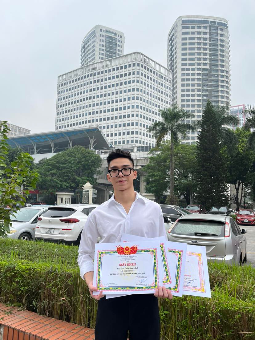 Trần Nam Anh nhận giấy khen Sinh viên xuất sắc năm học 2022 - 2023, Gương mặt trẻ tiêu biểu cấp cơ sở năm 2022, Đã có thành tích xuất sắc trong công tác Đoàn và Phong trào thanh niên năm học 2022 - 2023. Trần Nam Anh nhận giấy khen Sinh viên xuất sắc năm học 2022 - 2023, Gương mặt trẻ tiêu biểu cấp cơ sở năm 2022, Đã có thành tích xuất sắc trong công tác Đoàn và Phong trào thanh niên năm học 2022 - 2023.