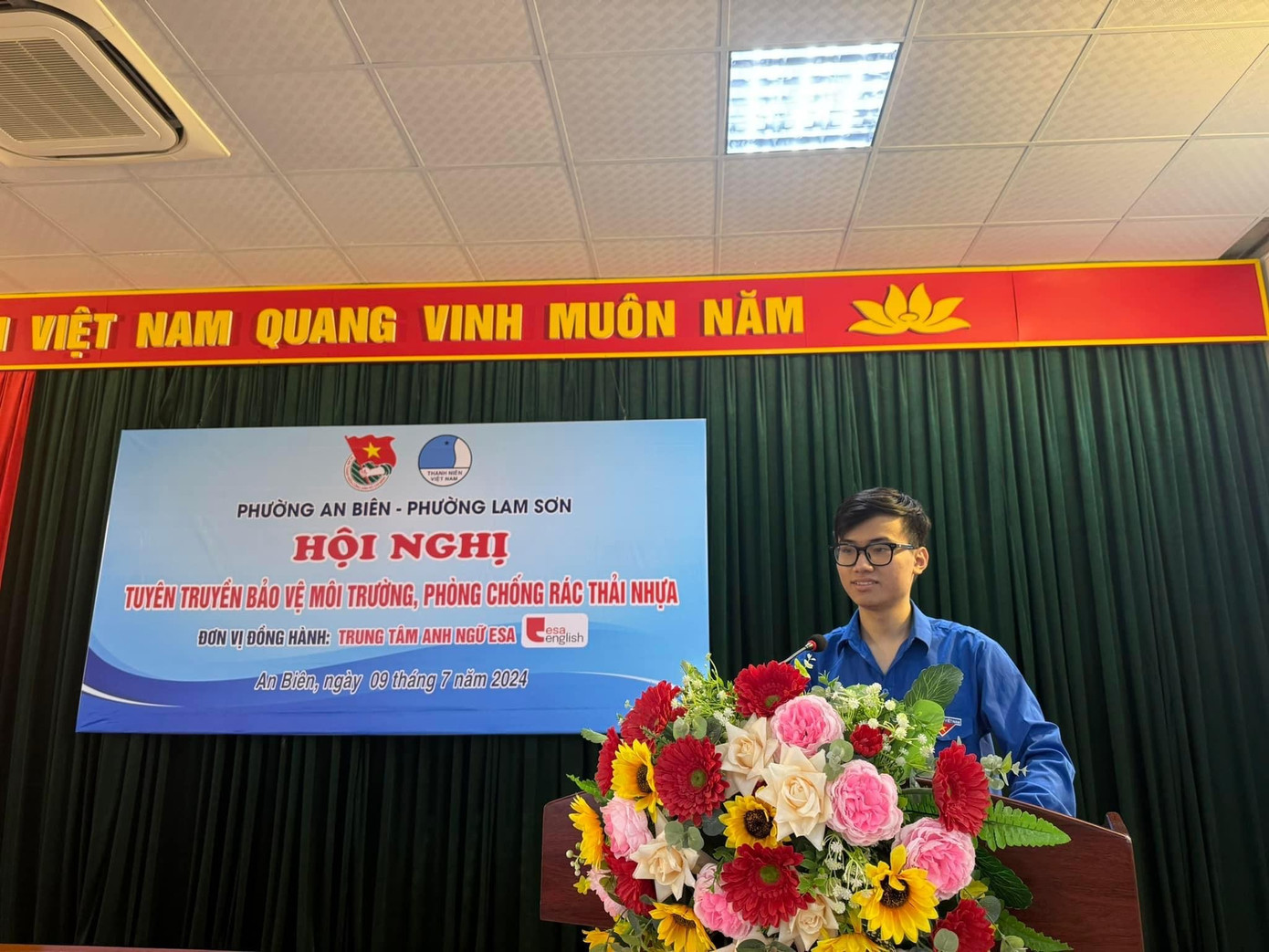 Có thể nói, nam sinh nhận xét môi trường nơi đây là “học thuật, chuyên nghiệp và sáng tạo”.