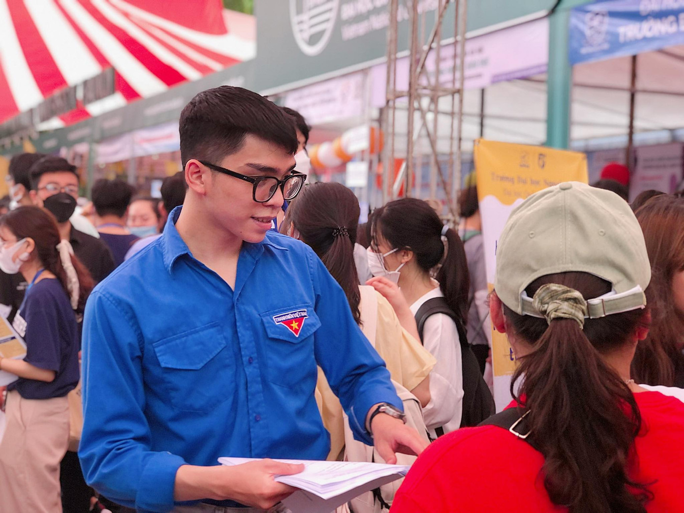 Trần Nam Anh tích cực tham gia các hoạt động Đoàn - Hội và phong trào sinh viên. Trần Nam Anh tích cực tham gia các hoạt động Đoàn - Hội và phong trào sinh viên.