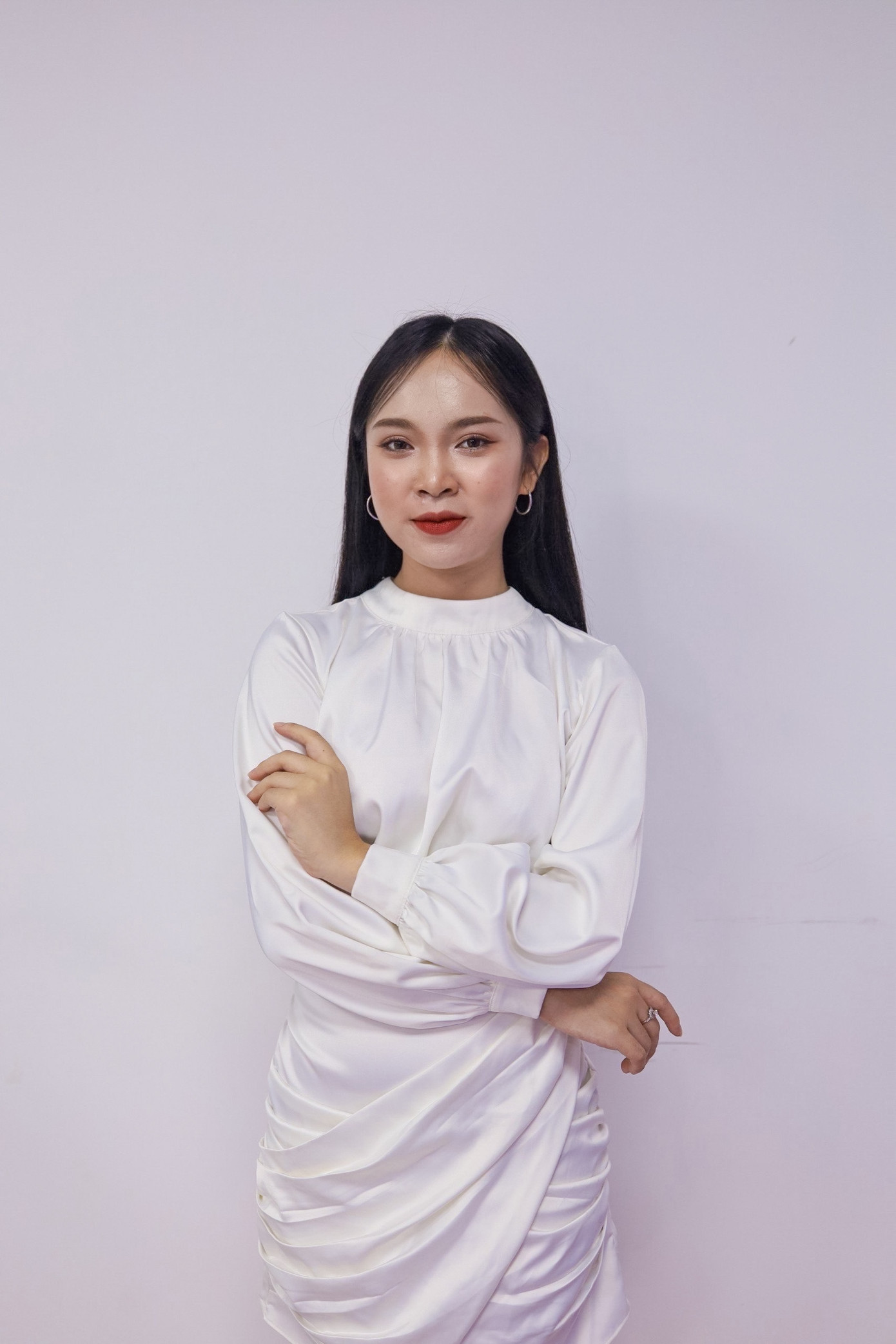 Trịnh Ngọc Bảo Trâm, quê Trà Vinh, hiện là sinh viên năm 3, chuyên ngành Báo chí tại Trường Đại học Khoa học Xã hội và Nhân văn.