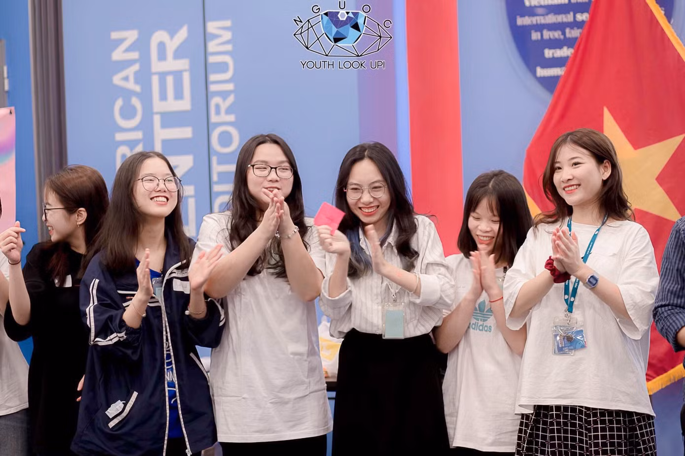 Dương tham gia NGƯỚC - một tổ chức cộng đồng giúp thanh niên phát triển kỹ năng lãnh đạo.