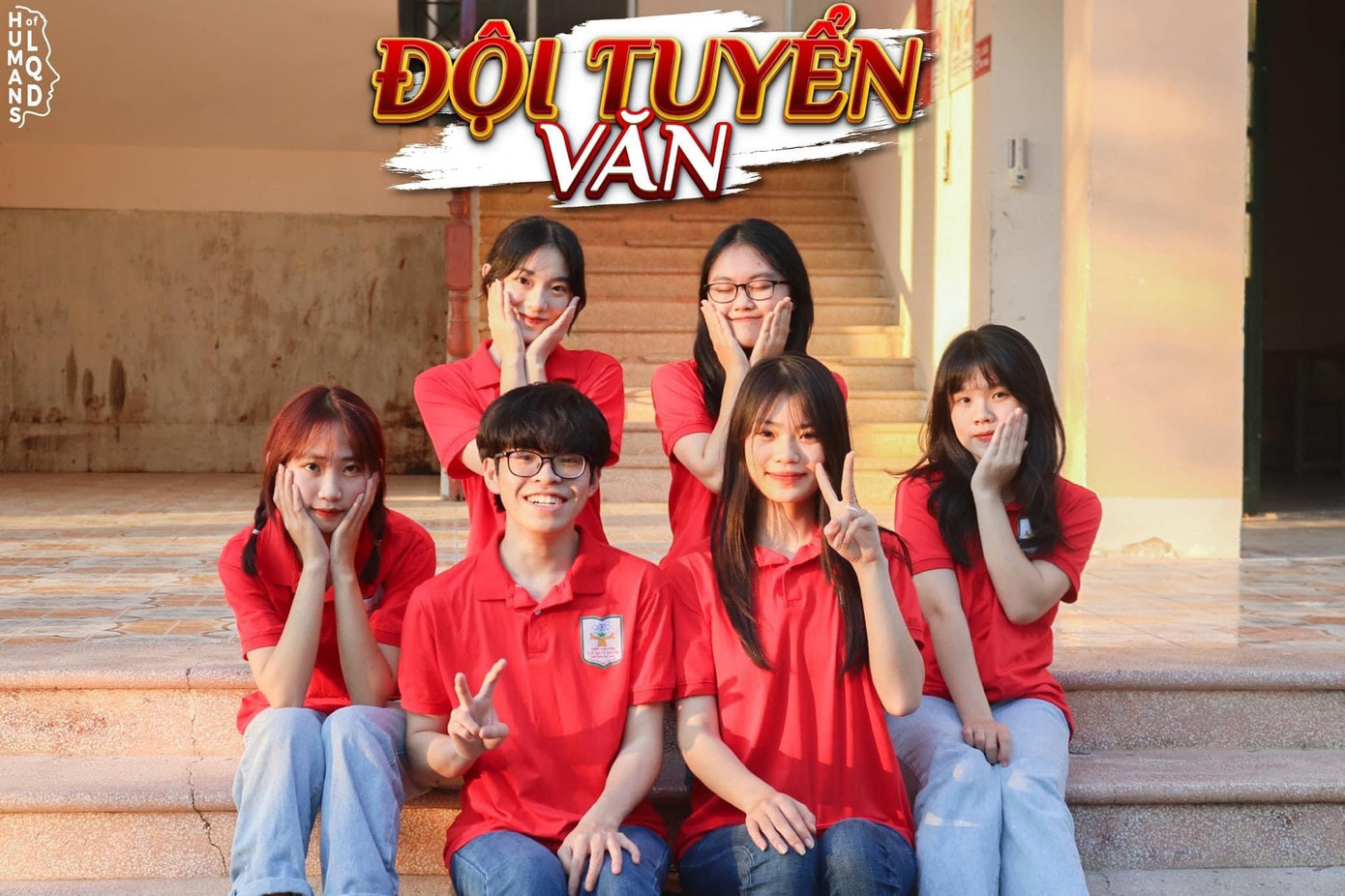 Nam sinh duy nhất giữa các “bóng hồng” trong đội tuyển Văn quốc gia tỉnh Điện Biên năm 2023.