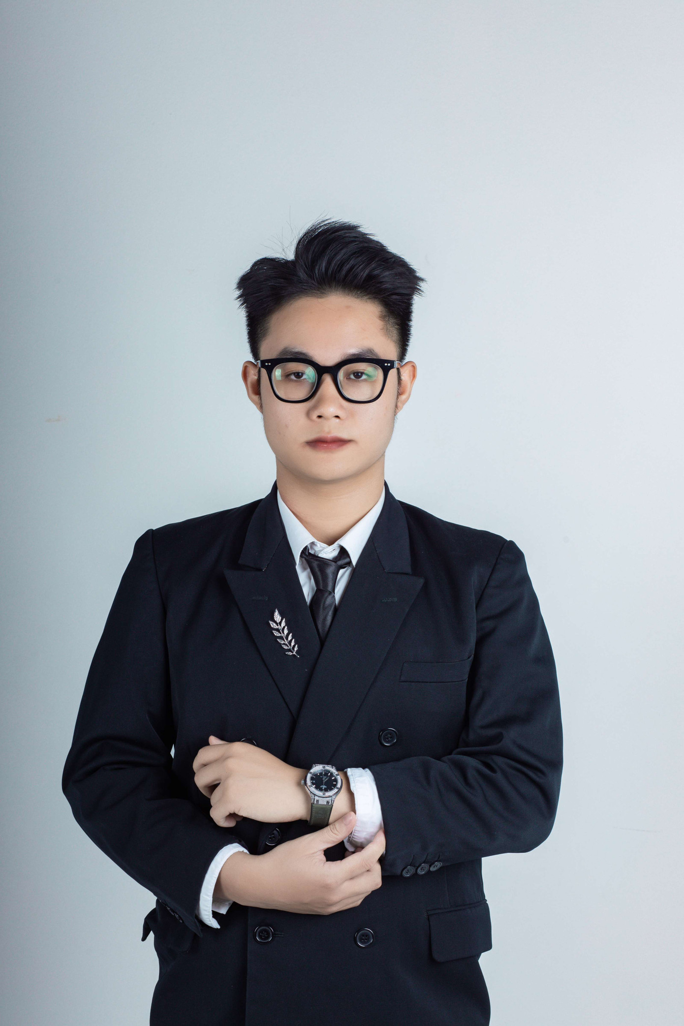 Nguyễn Đức Hiếu là sinh viên năm ba chuyên ngành Công nghệ thông tin trường Đại học Greenwich Việt Nam. Nguyễn Đức Hiếu là sinh viên năm ba chuyên ngành Công nghệ thông tin trường Đại học Greenwich Việt Nam.