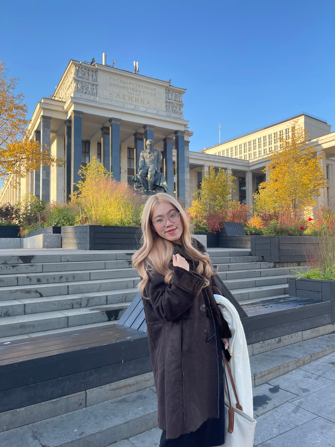 Thanh Mai rạng rỡ trong chuyến đi tới Moscow vừa qua. Thanh Mai rạng rỡ trong chuyến đi tới Moscow vừa qua.