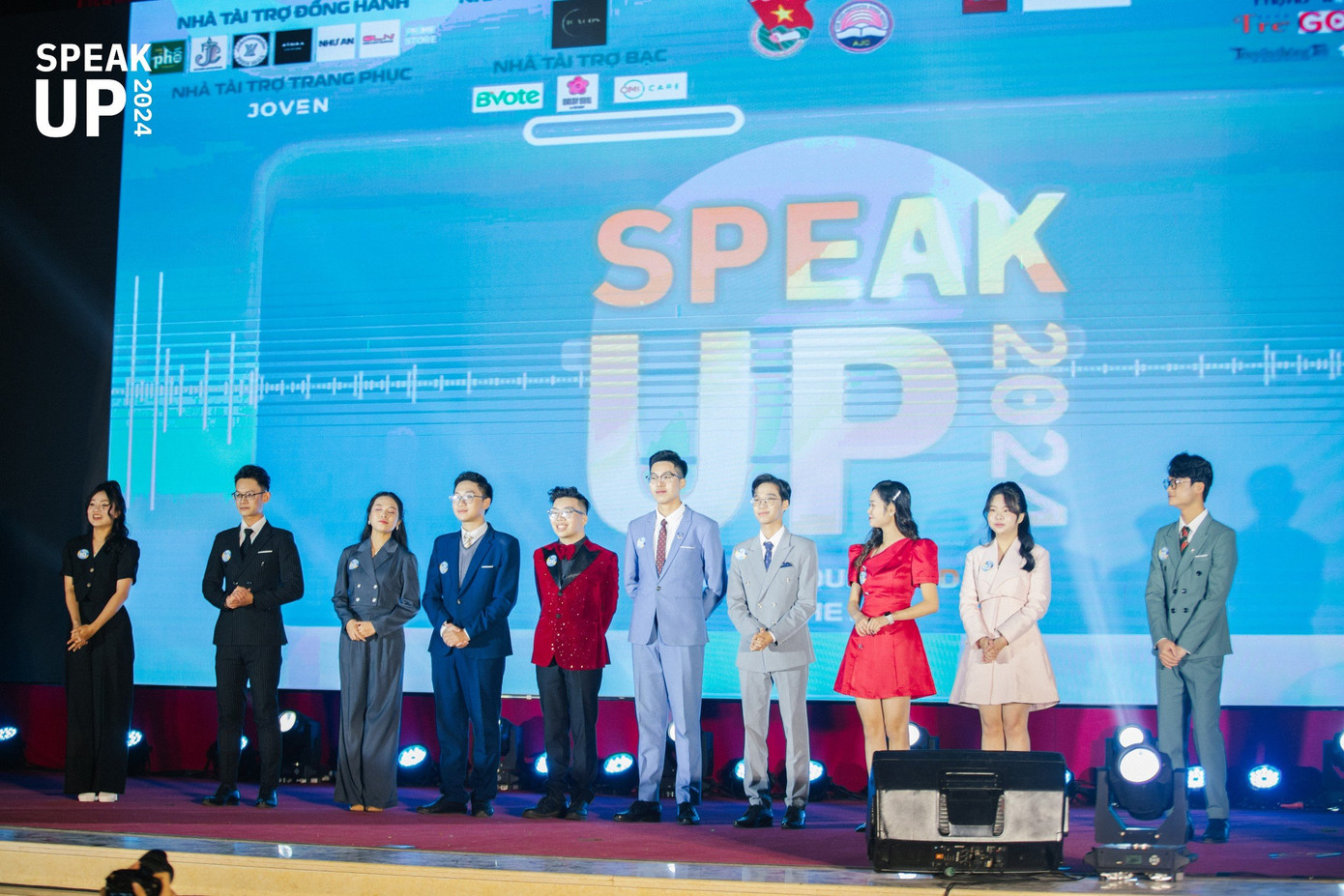 Speak Up 2024 không chỉ là một cuộc thi mà còn là nơi giúp các thí sinh học hỏi, giao lưu và trau dồi thêm các kiến thức mới mẻ. Speak Up 2024 không chỉ là một cuộc thi mà còn là nơi giúp các thí sinh học hỏi, giao lưu và trau dồi thêm các kiến thức mới mẻ.